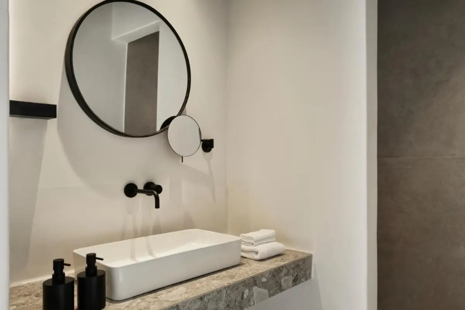 Ezio Bo Luxury Living