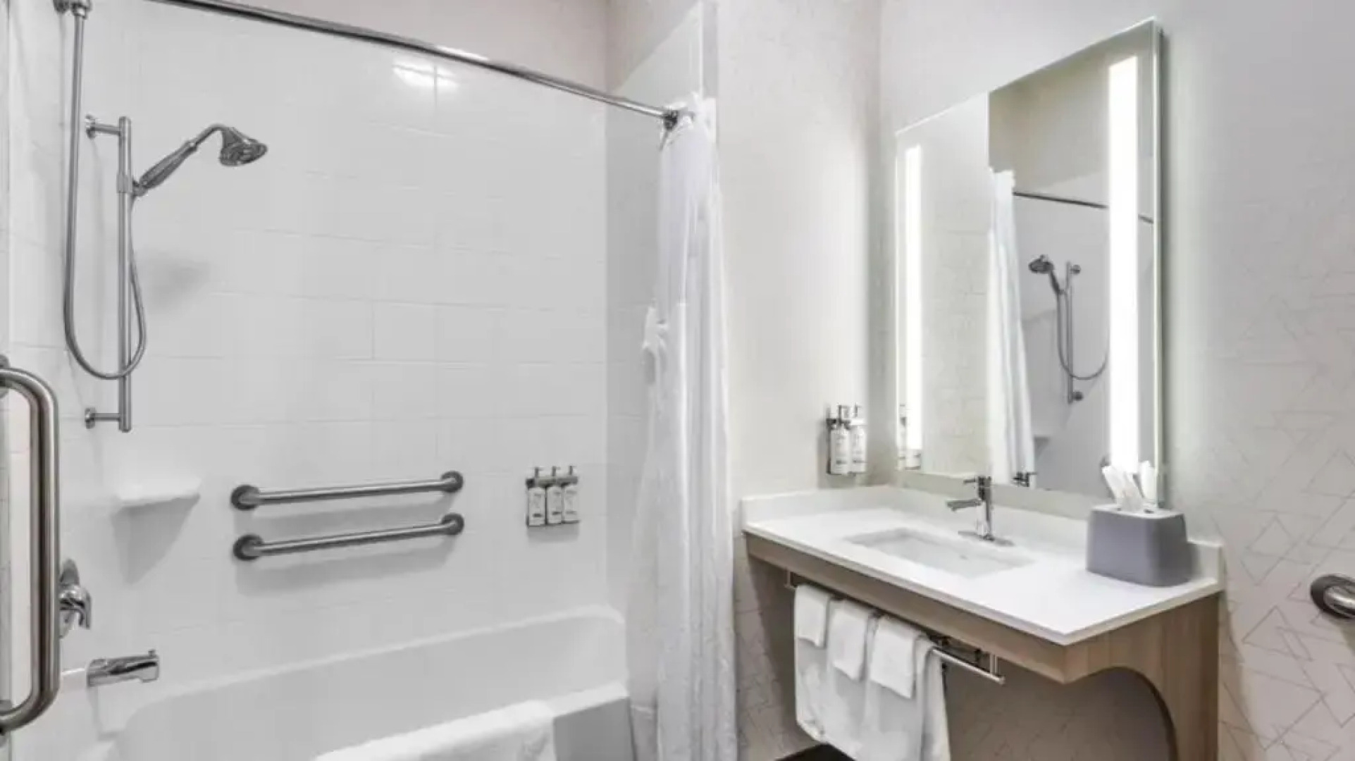 Holiday Inn Express Hotel & Suites Van Wert by IHG