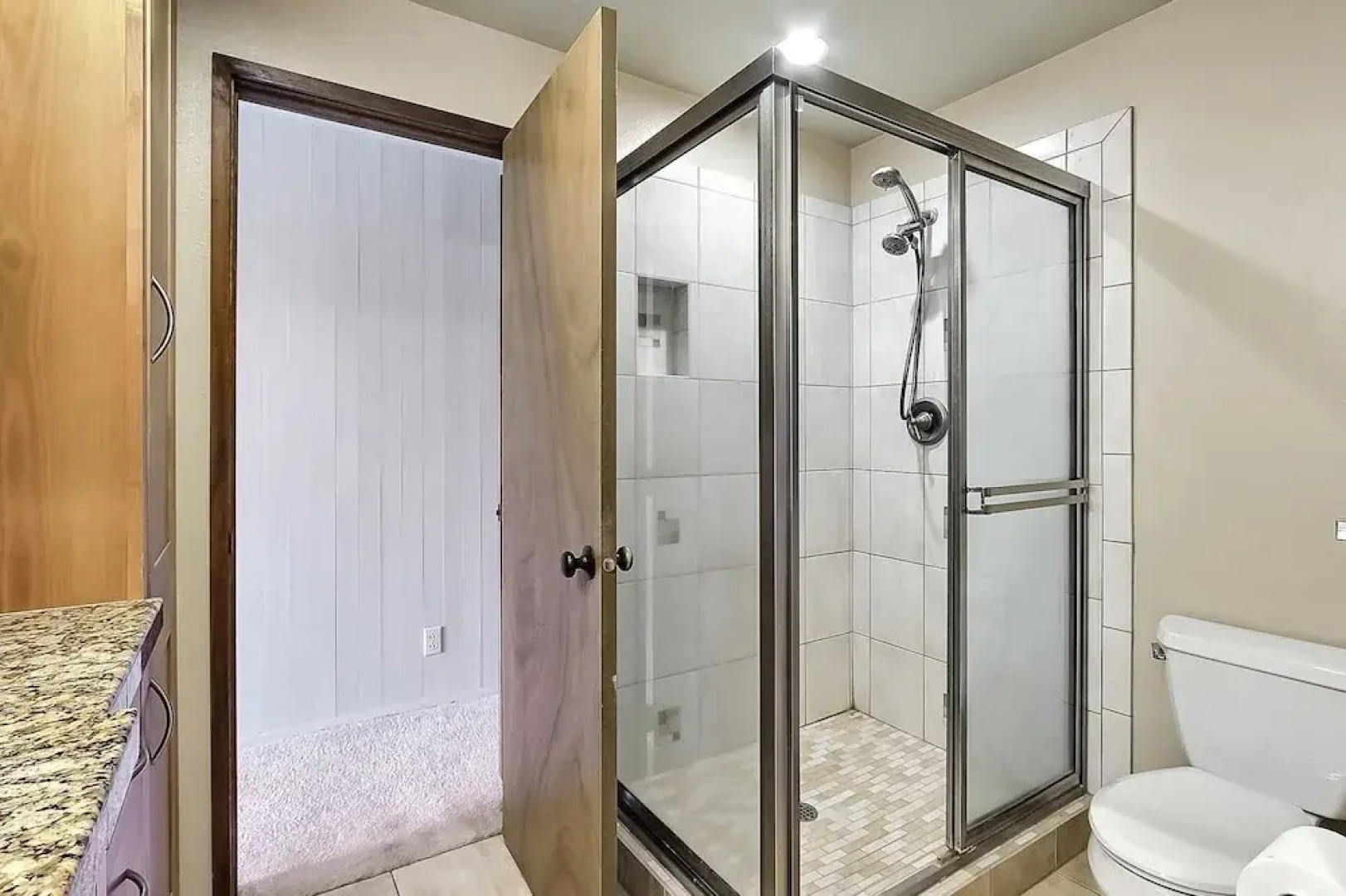 PNW MCM 155ft Private Waterfront Gem on Raft Island w/Hot Tub 3 Bedroom Home by RedAwning