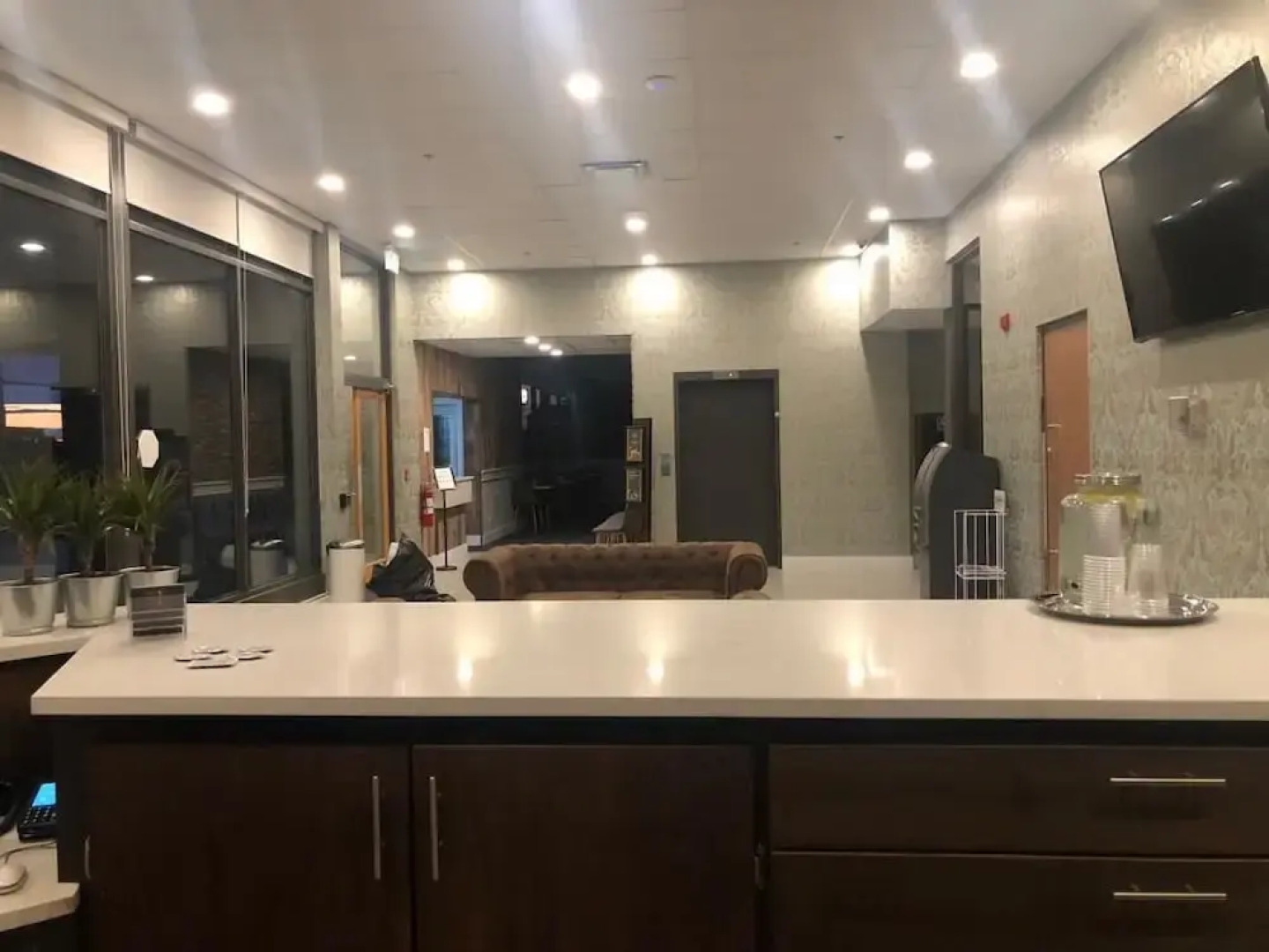 Camrose LeChateau Hotel