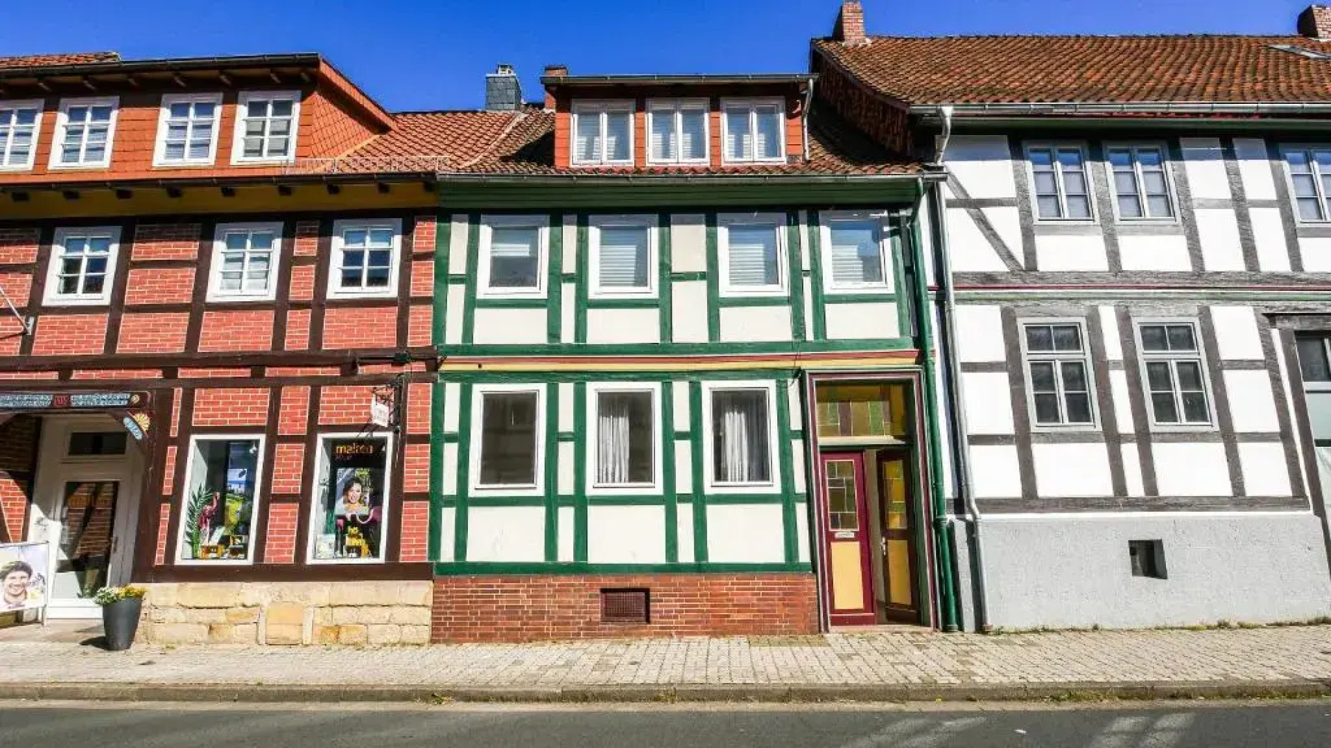 EUPHORAS - Haus mit 4 Schlafzimmern und Hinterhof