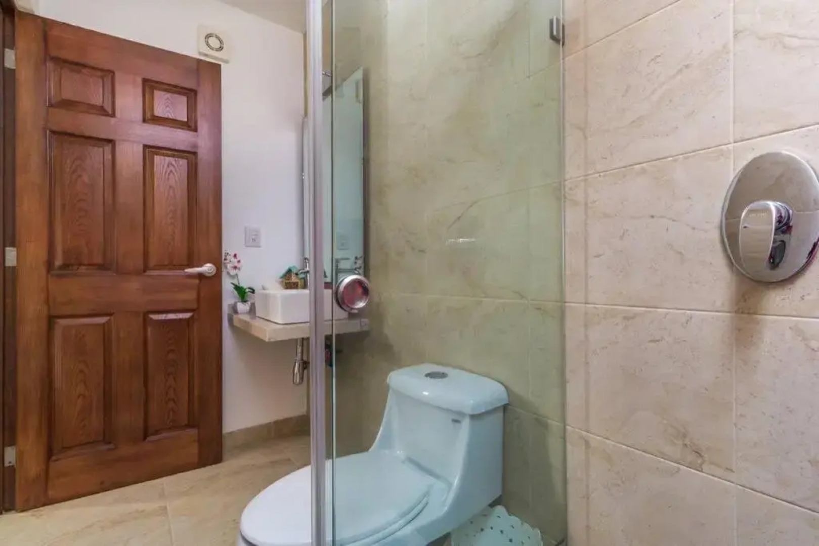 Amazing House with Jacuzzi, BBQ, Pool, Rooftop+