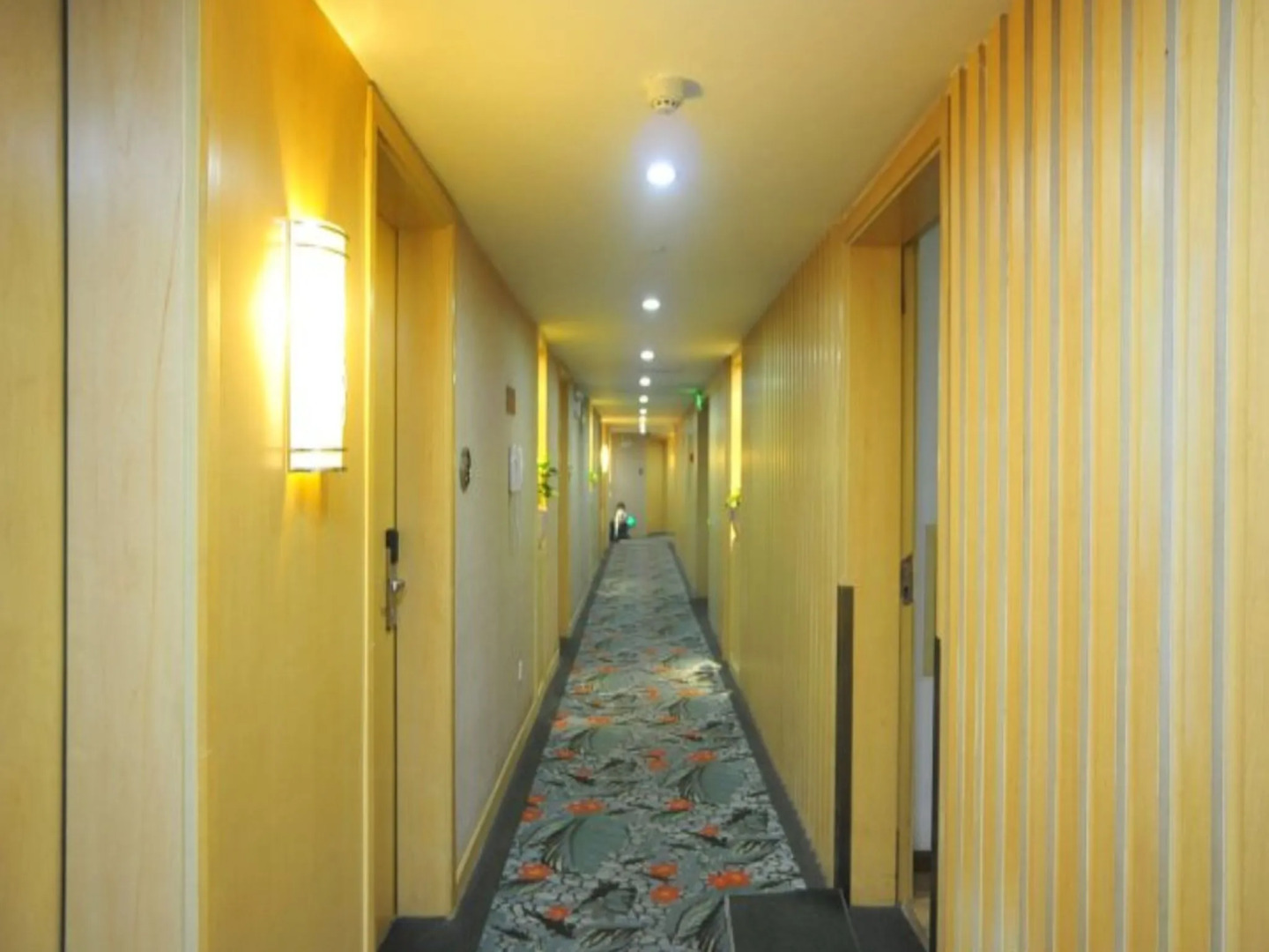 Kunming Spring City Garden Tianhong Hotel