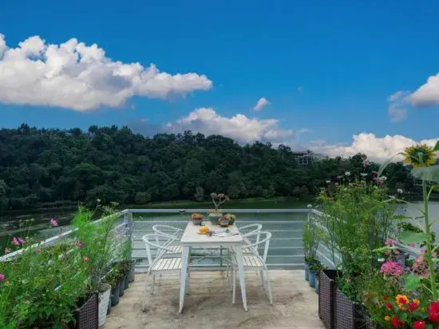 Tengchong Suxin Little Garden Inn（Airport Pick-up)