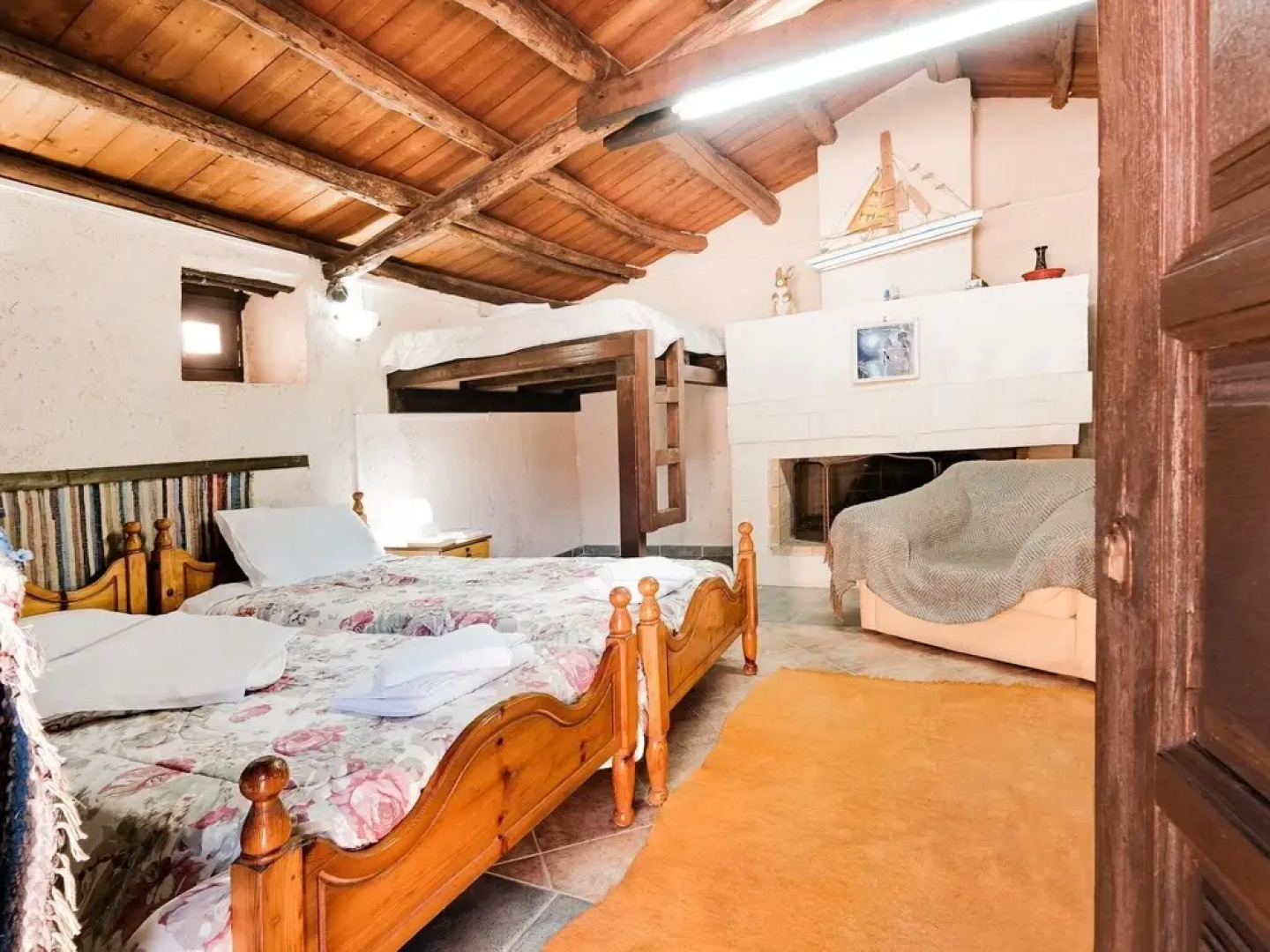 Quaint Holiday Home in Volimes Near Navagio Beach