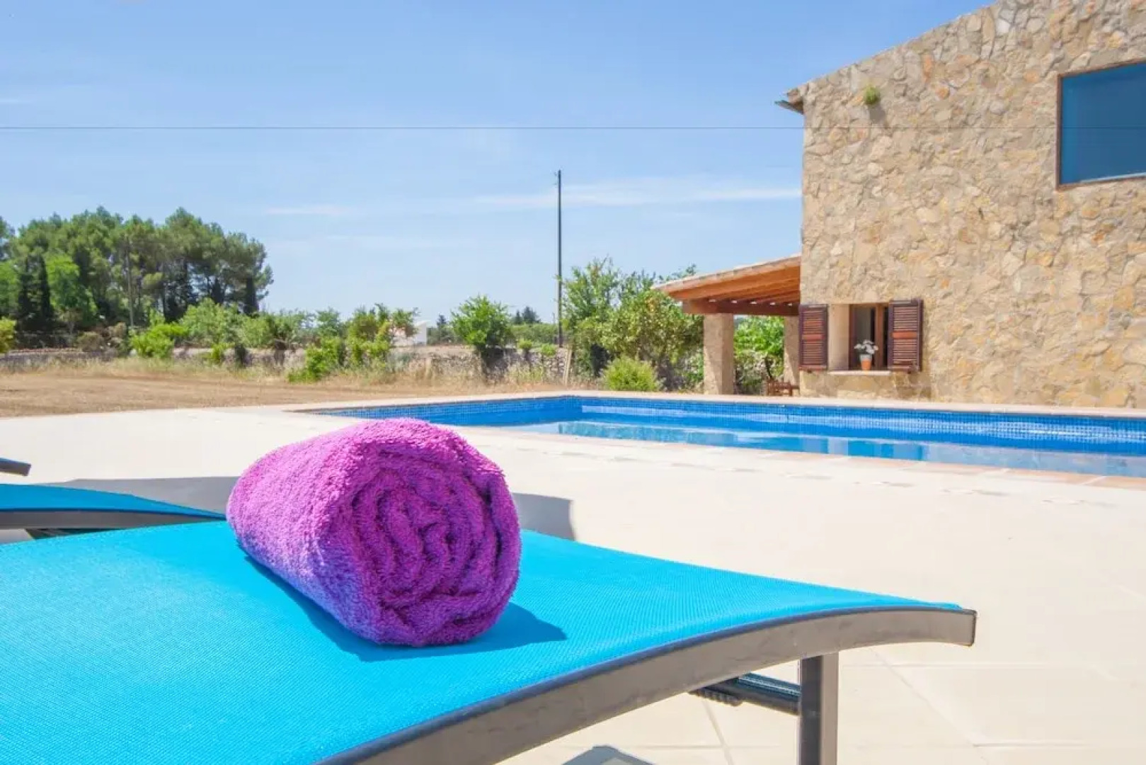 ES Llorer DE CAS Canar