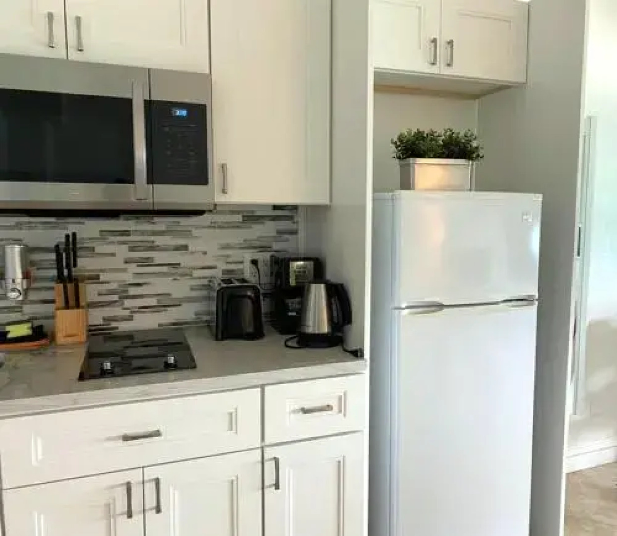 Miami Beach Suncoast Apartment III