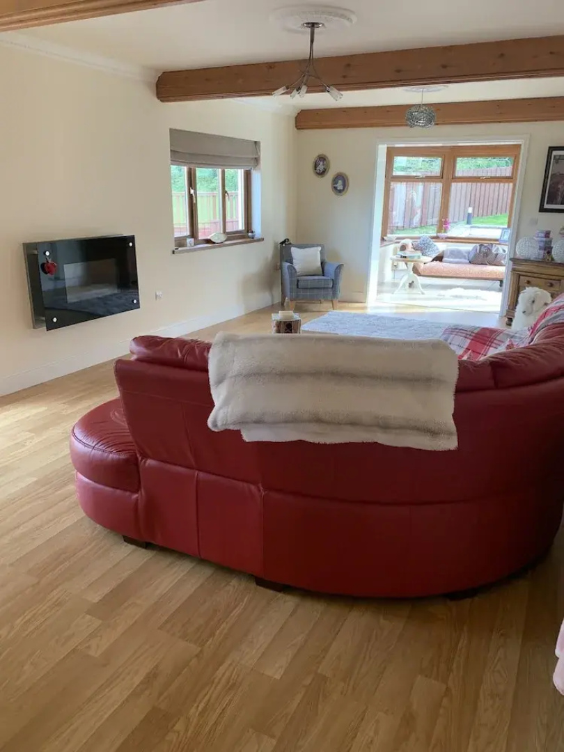Captivating 4-bed House in West Wales