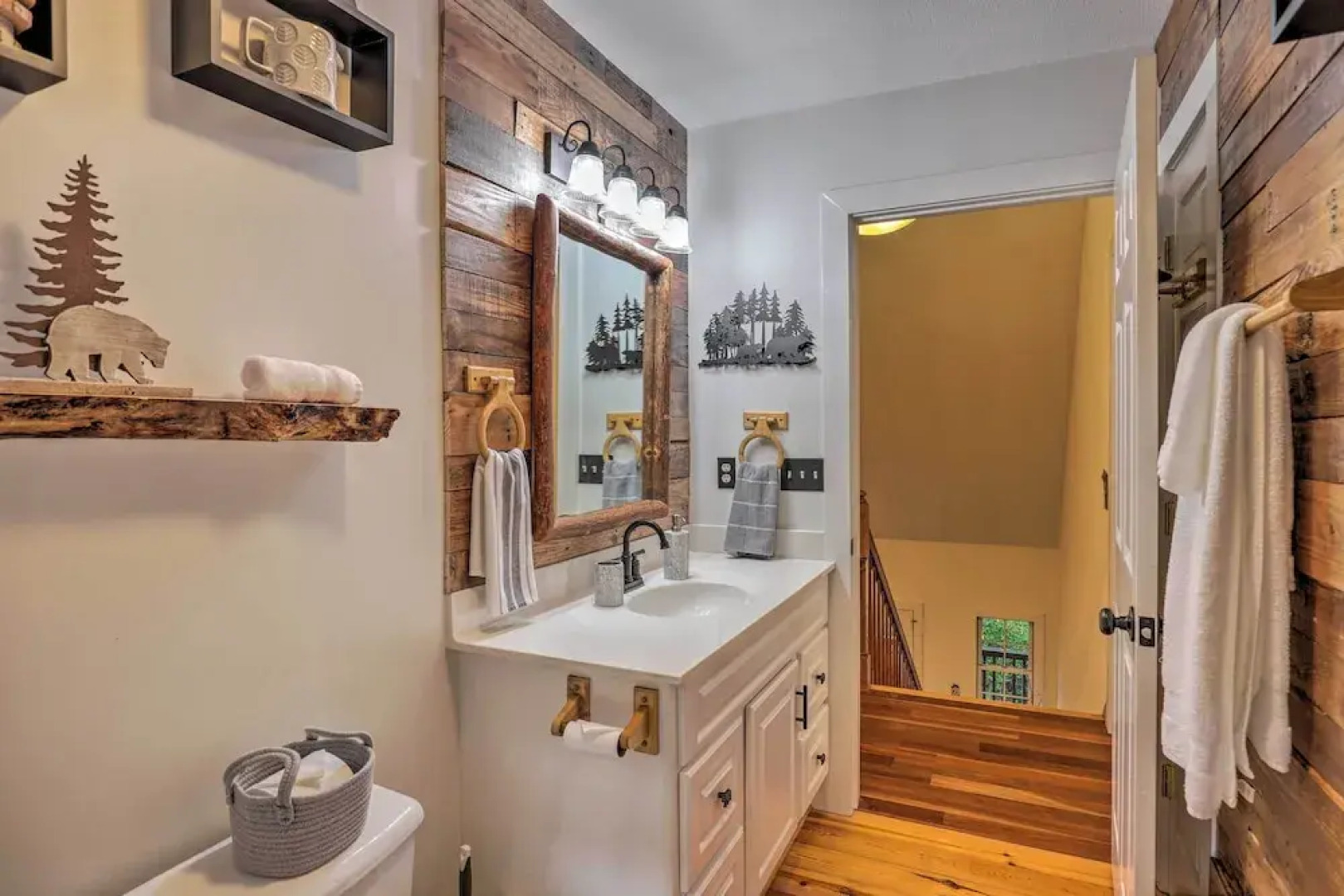 Tranquil Hendersonville Cabin w/ Mountain Views!