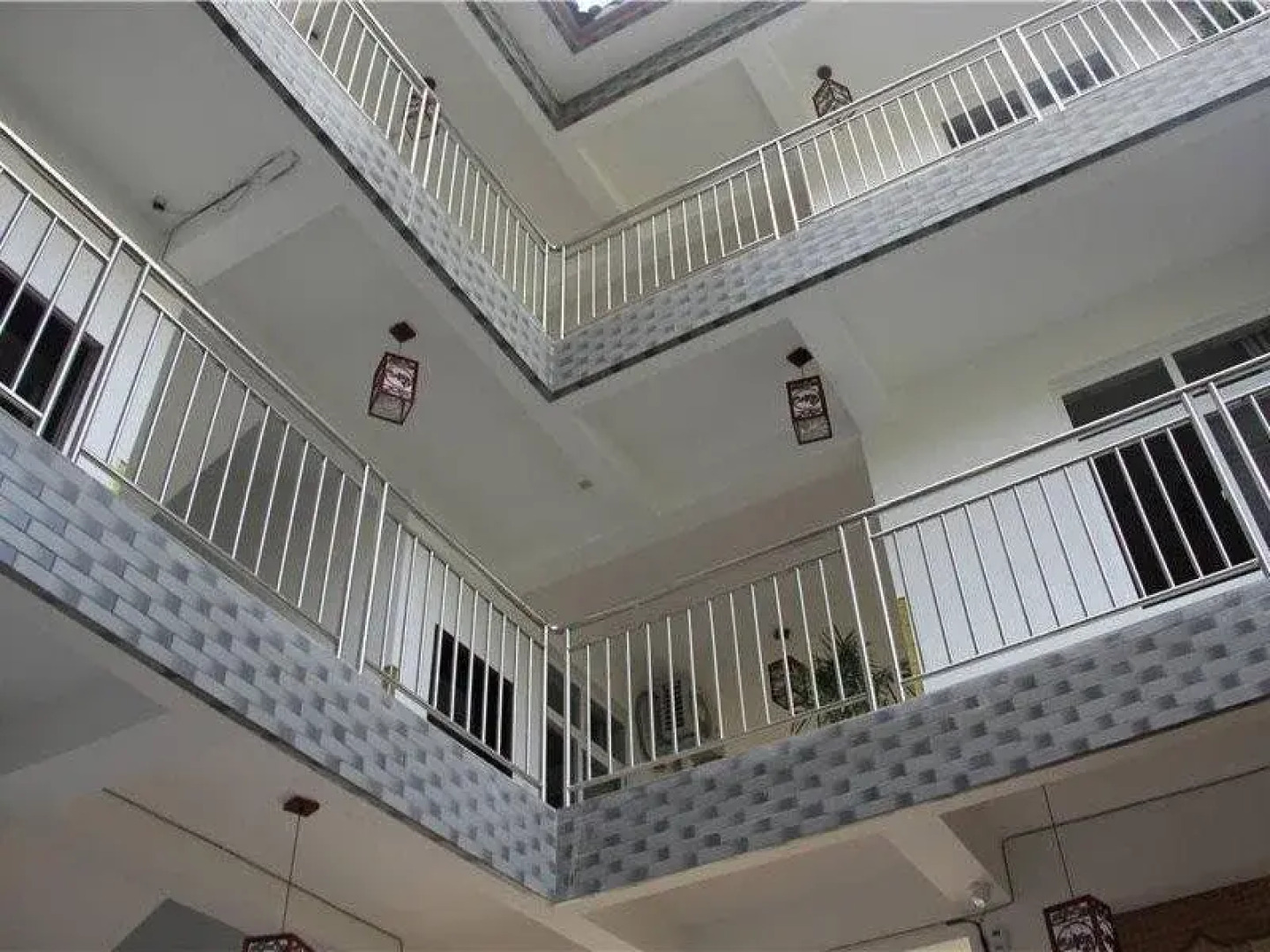 Chenxin Business Inn