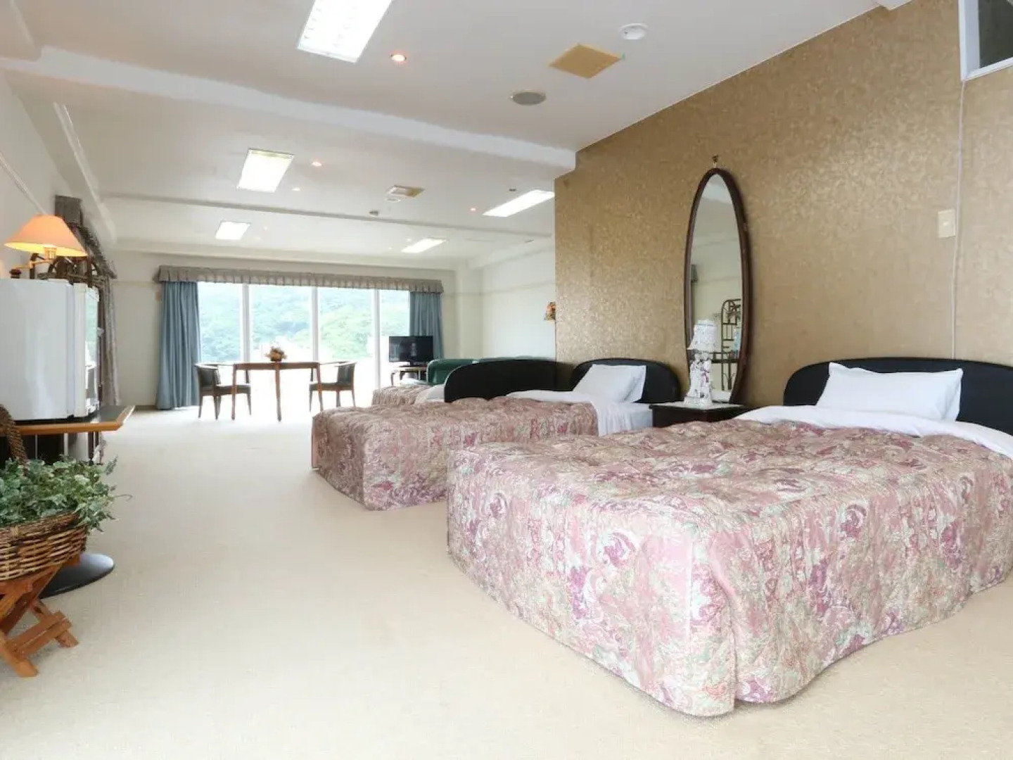 Sunflower City Hotel