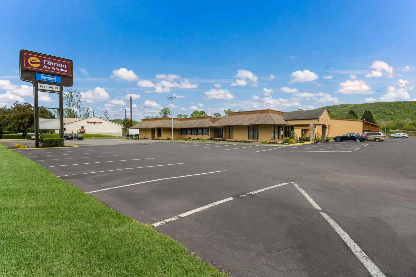 Pocono Inn & Banquet