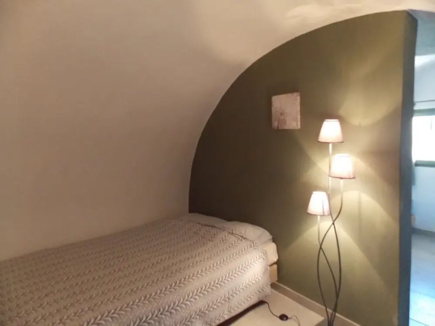 Spacious Holiday Home with Swimming Pool in Montaulieu