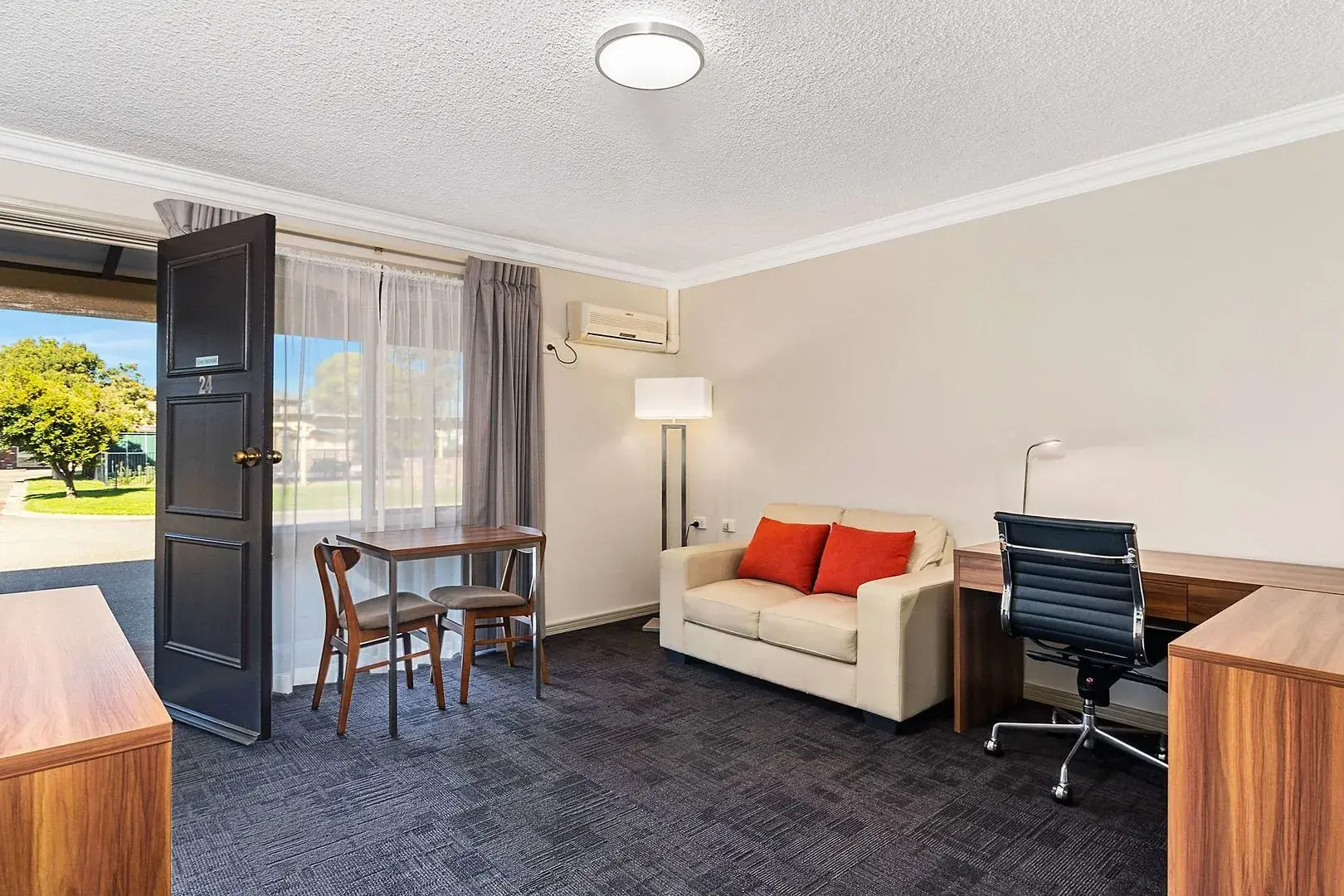 Quality Inn Carriage House Wagga Wagga