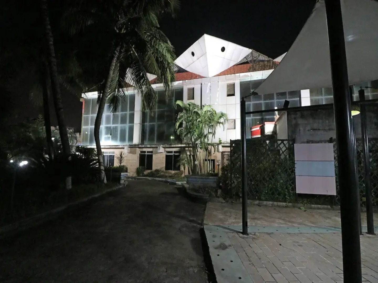 OYO 22269 Hotel Landmark Plaza