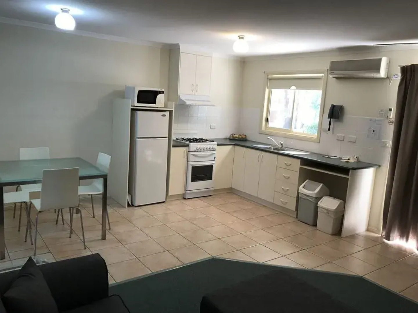 Sportsmans Motor Inn