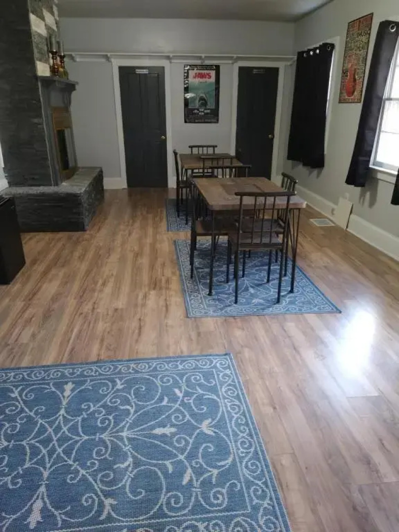 Premium Suite private bathroom w full house amenities rm 5