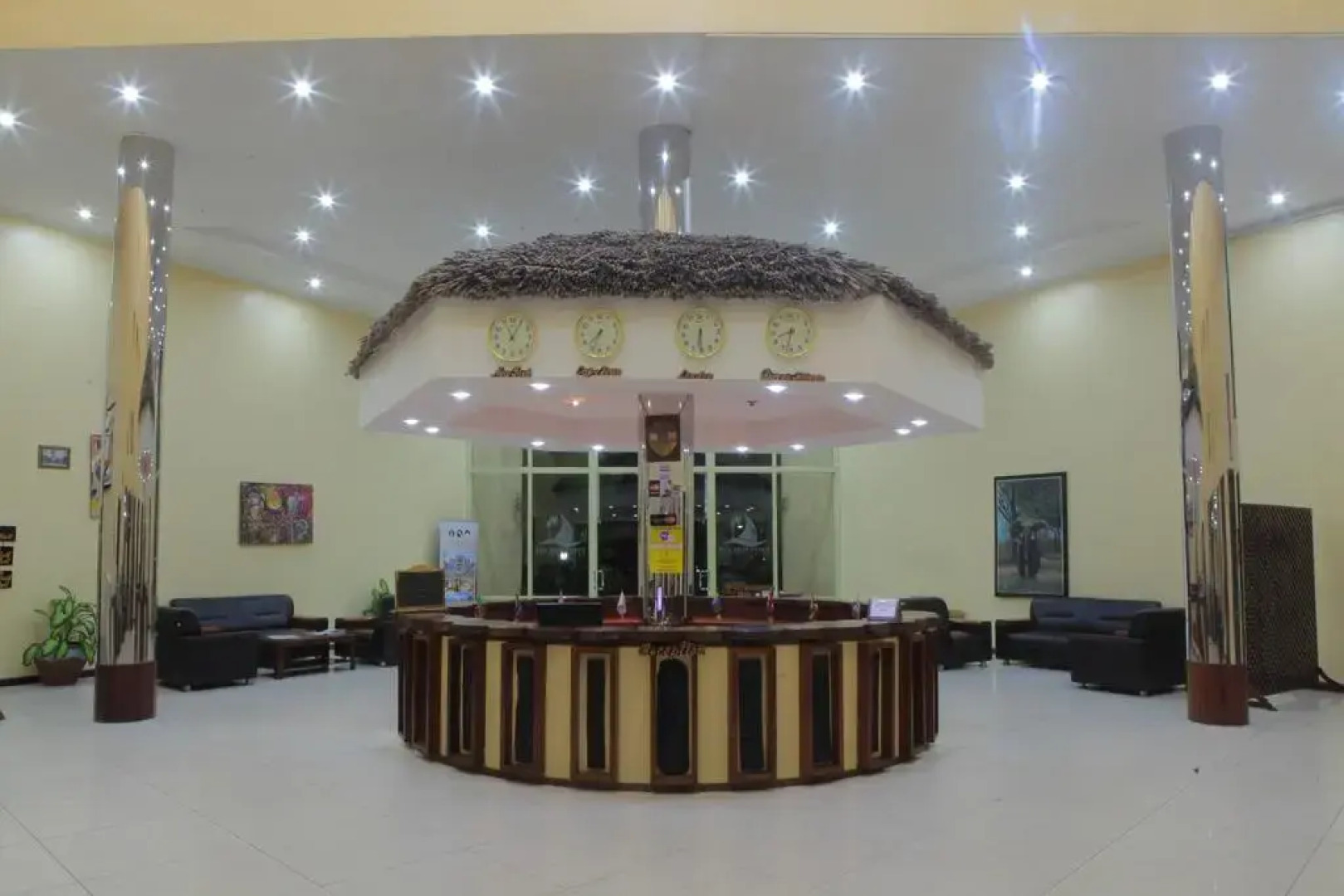 Giraffe Ocean View Hotel