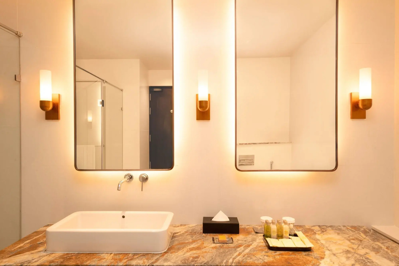 DoubleTree by Hilton Weerawila Rajawarna Resort