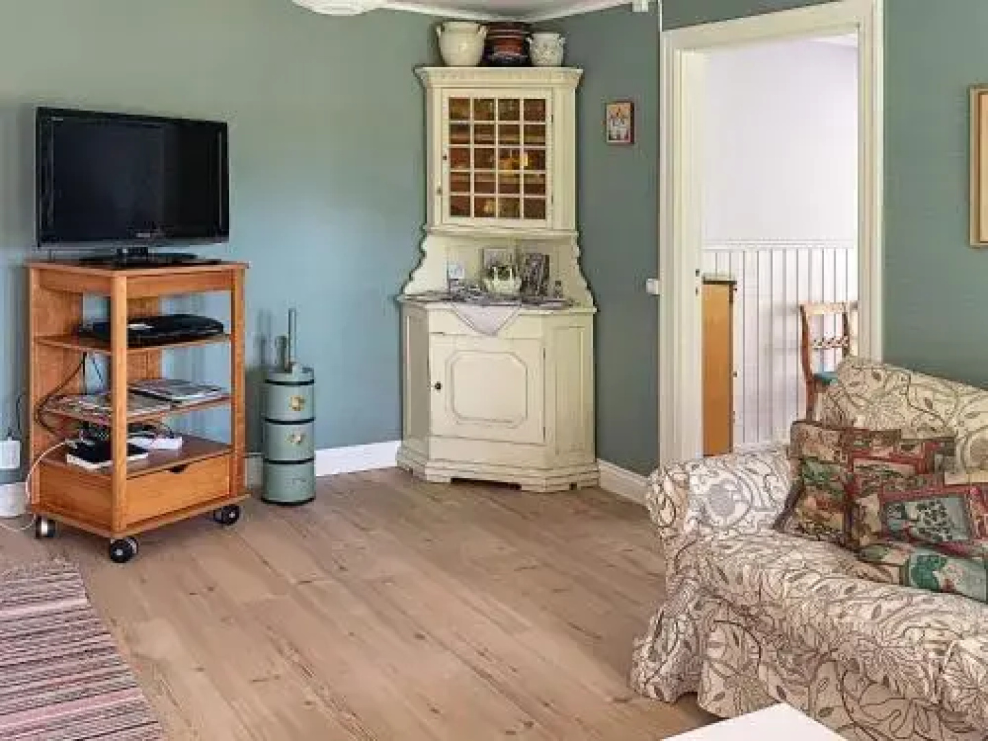 Three-Bedroom Holiday home in Gamleby 2