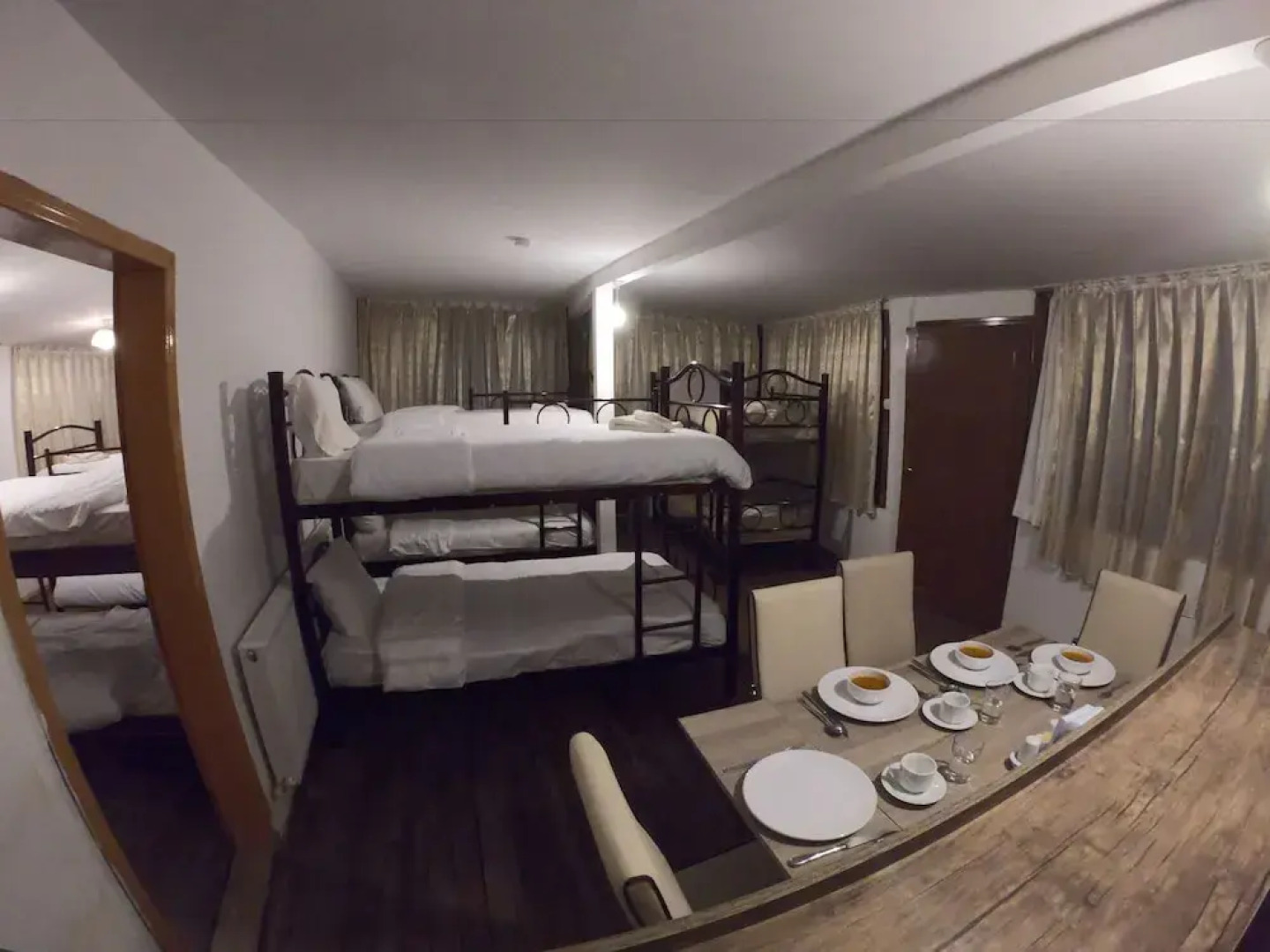 Cave seasons deluxe hotel