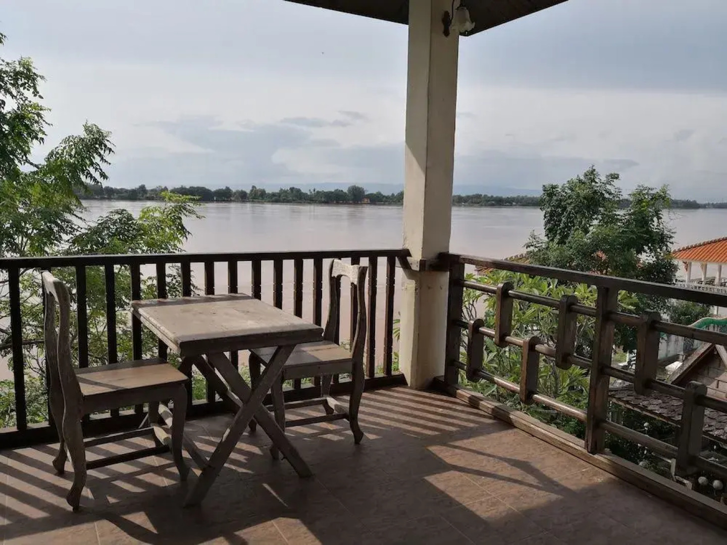 Keerawan House Rim Khong