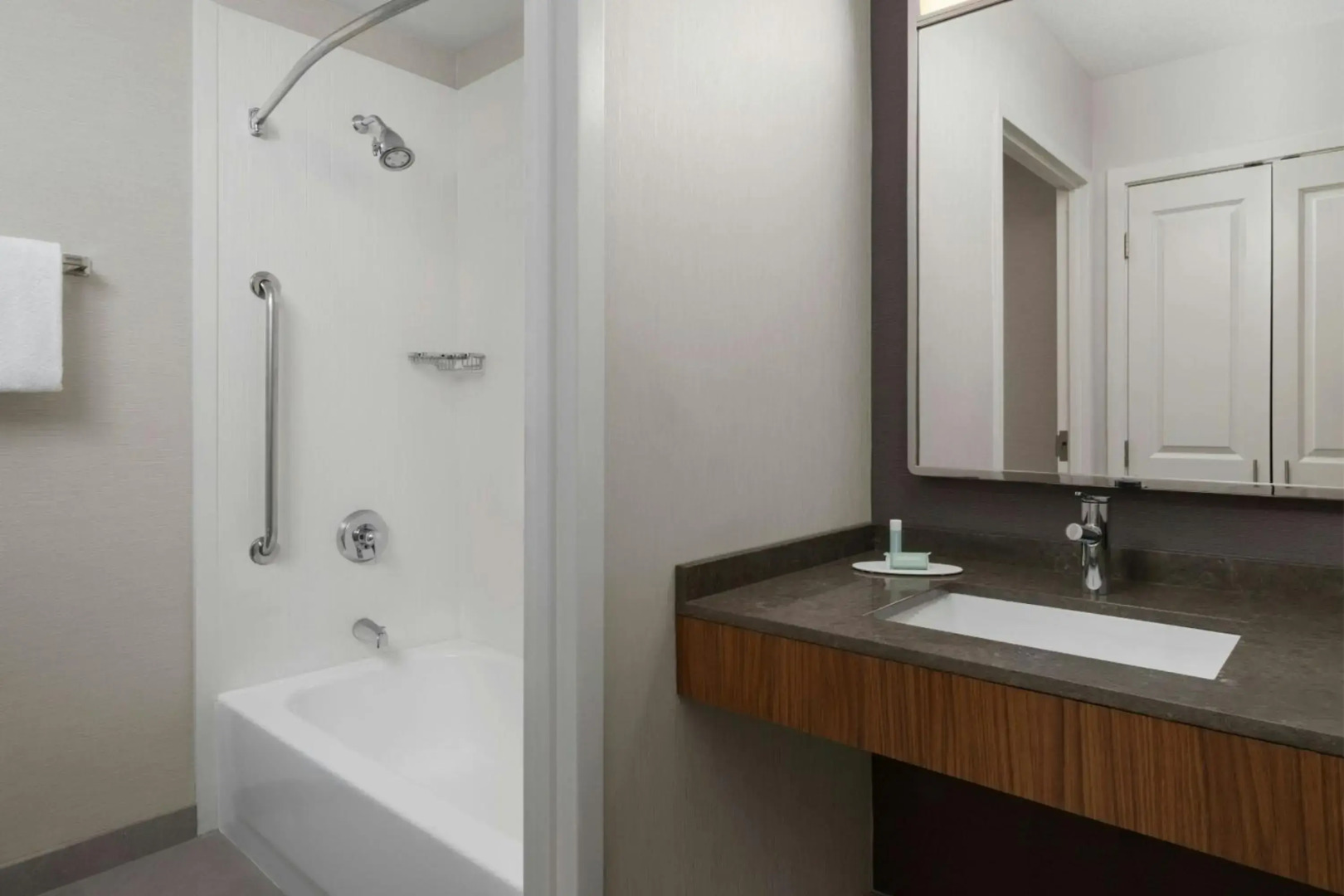 Courtyard by Marriott Charlotte City Center