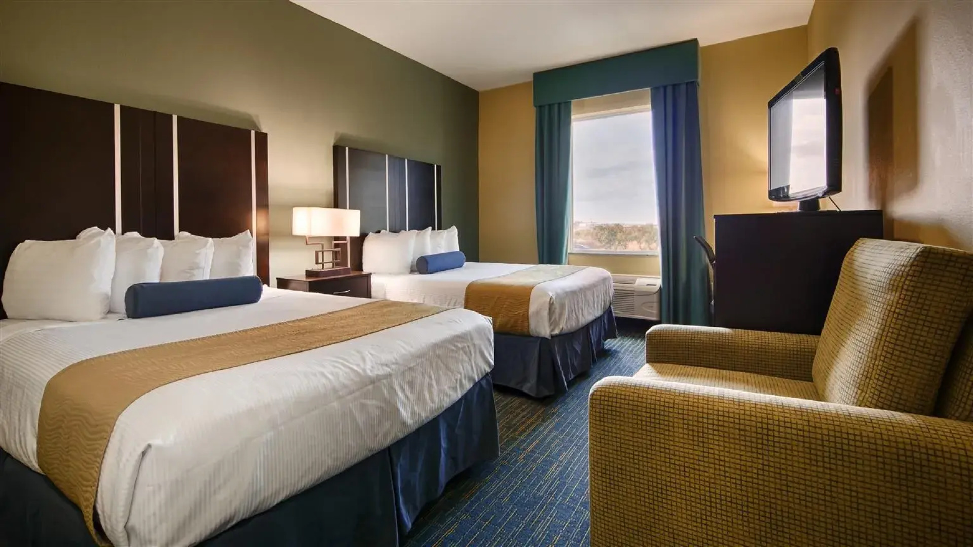 Best Western Plus Carrizo Springs Inn & Suites