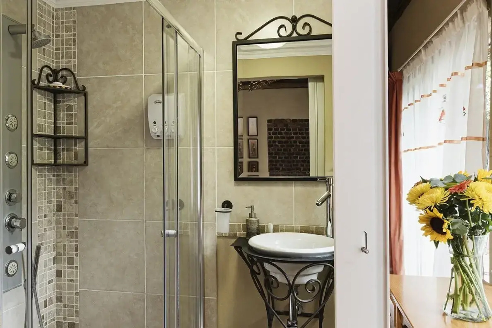 Glenda s Guest Suites