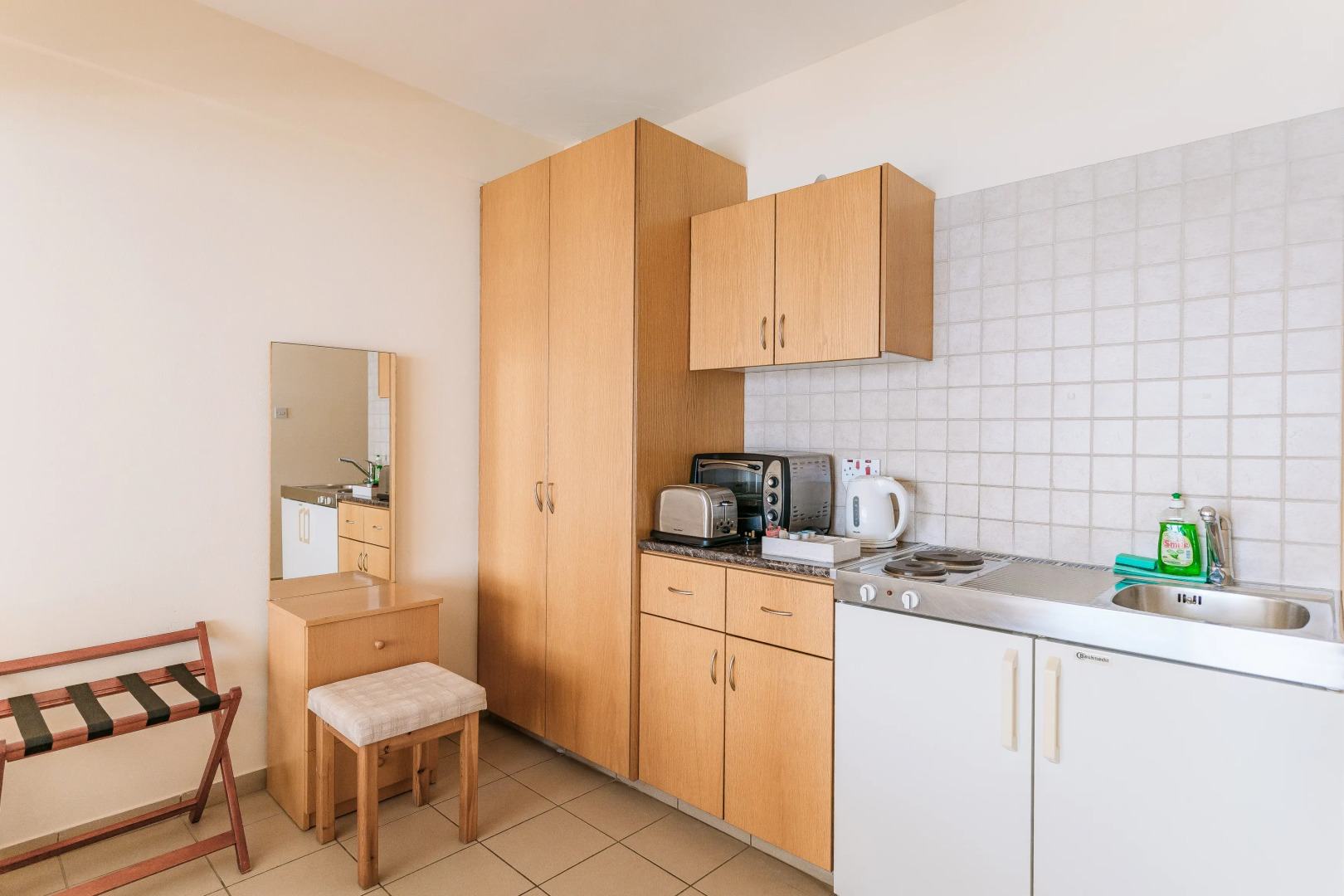 Vrachia Beach Hotel & Suites - Adults only