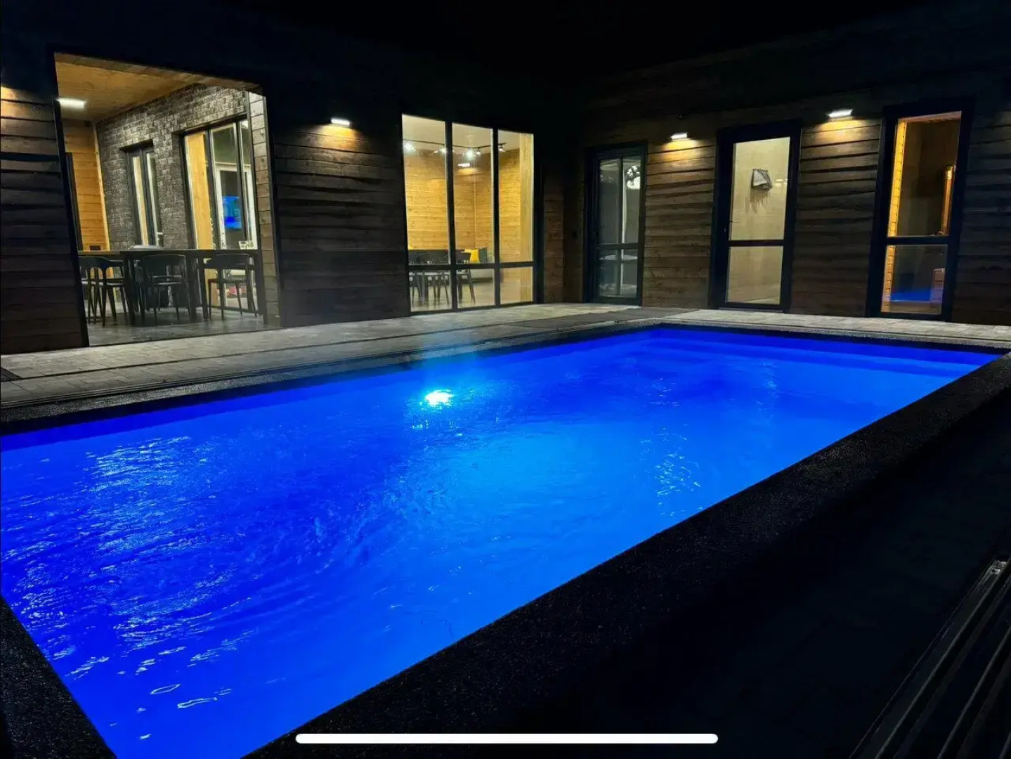 Barney’s House (Барнис Хаус)