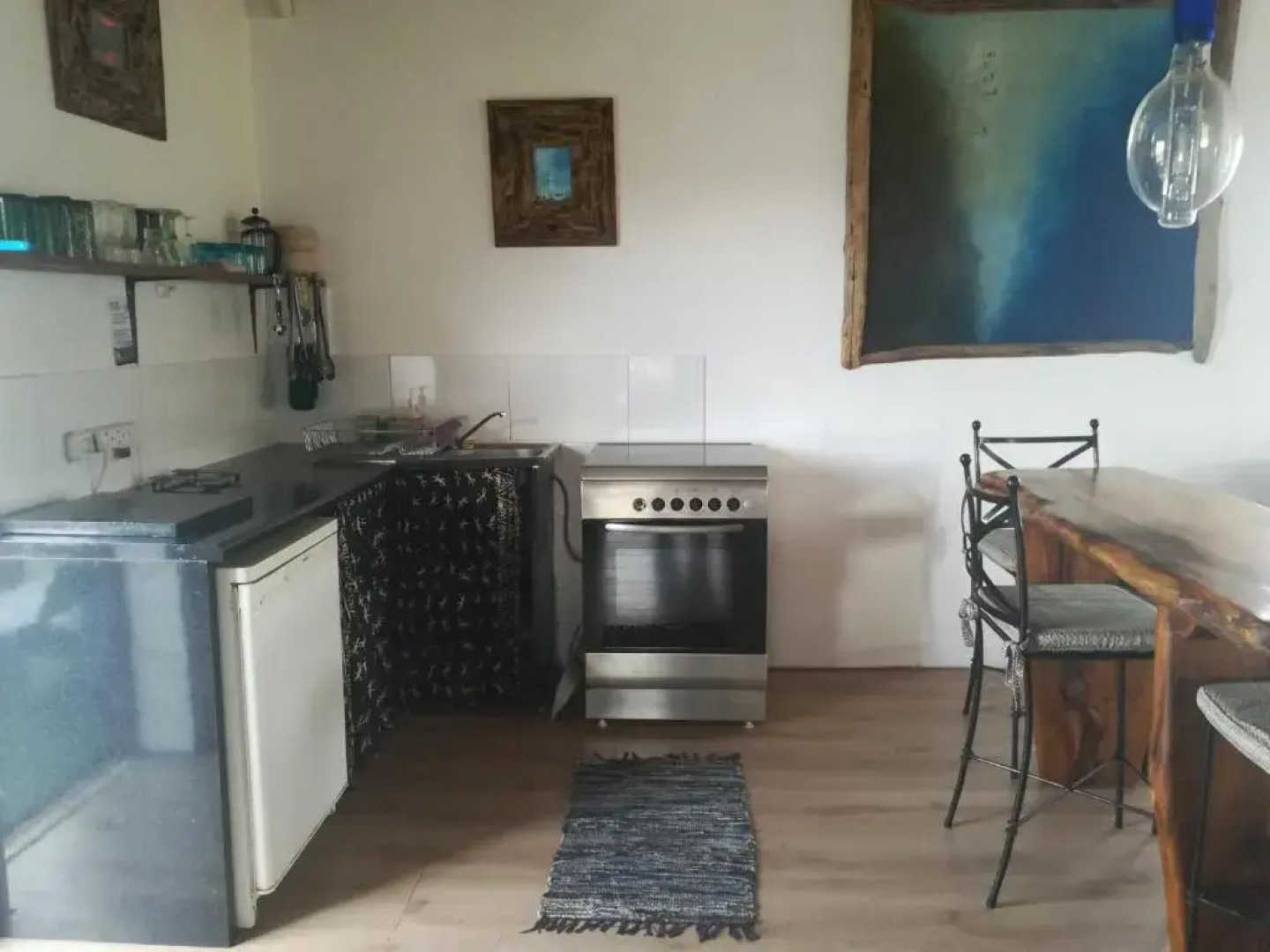 Drifters Inn Apartment