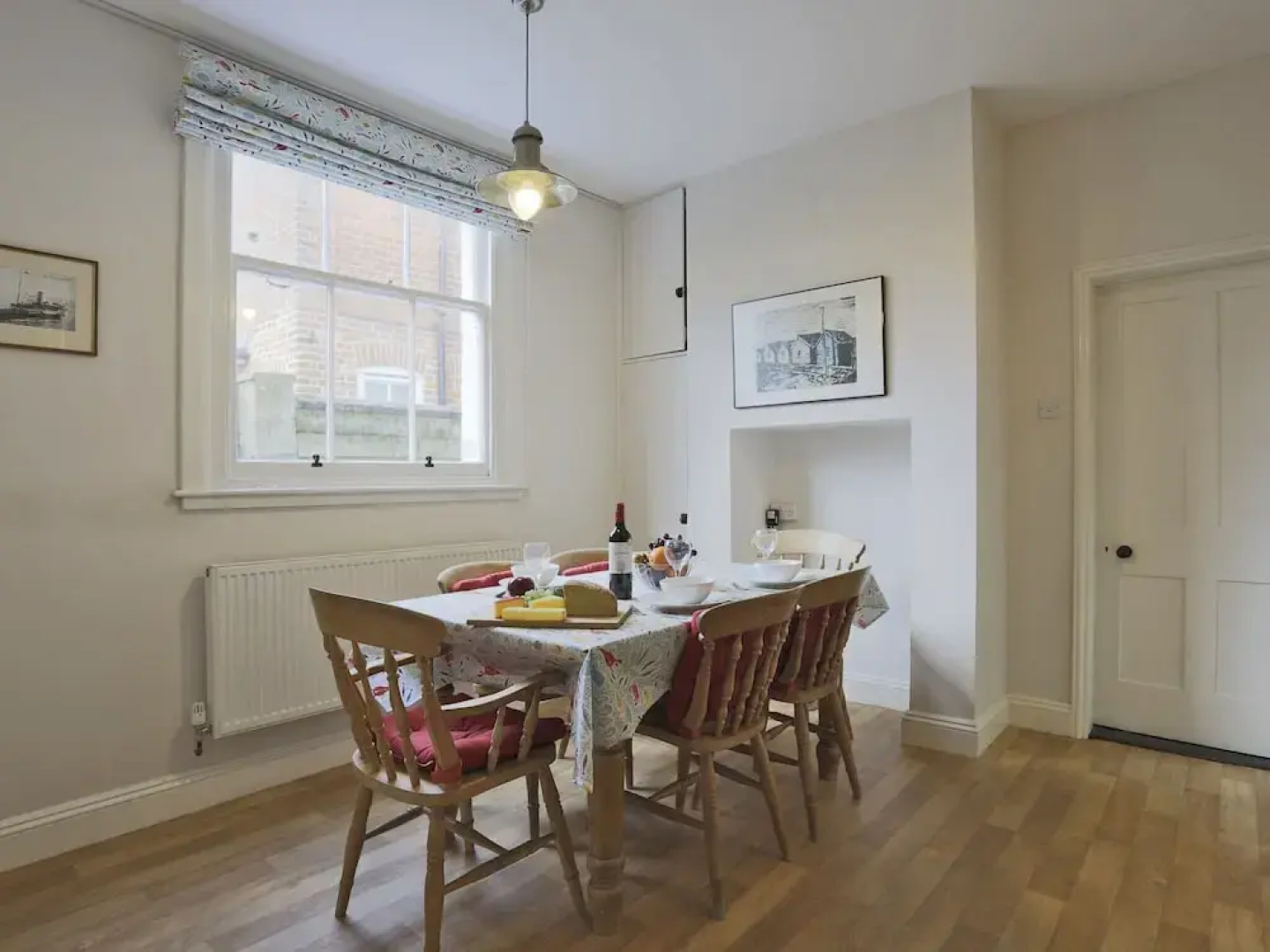 Peaceful holiday home in Southword with Garden