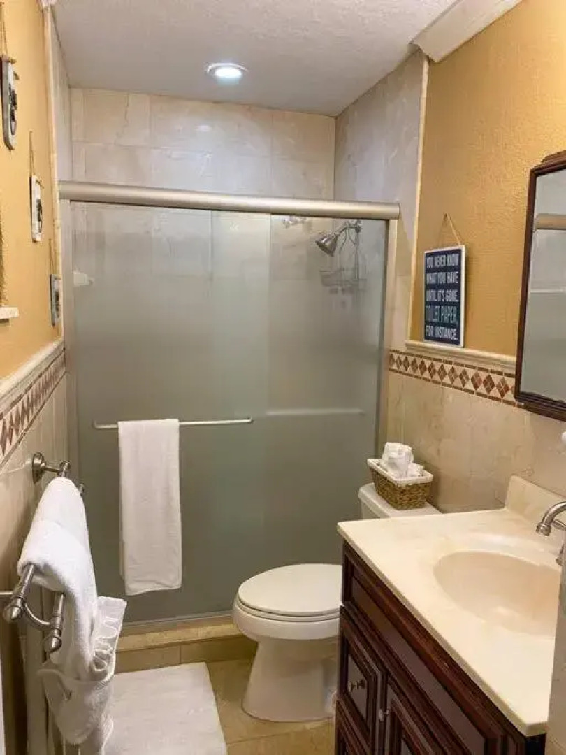 Your Cozy Spacious home with Heated Pool