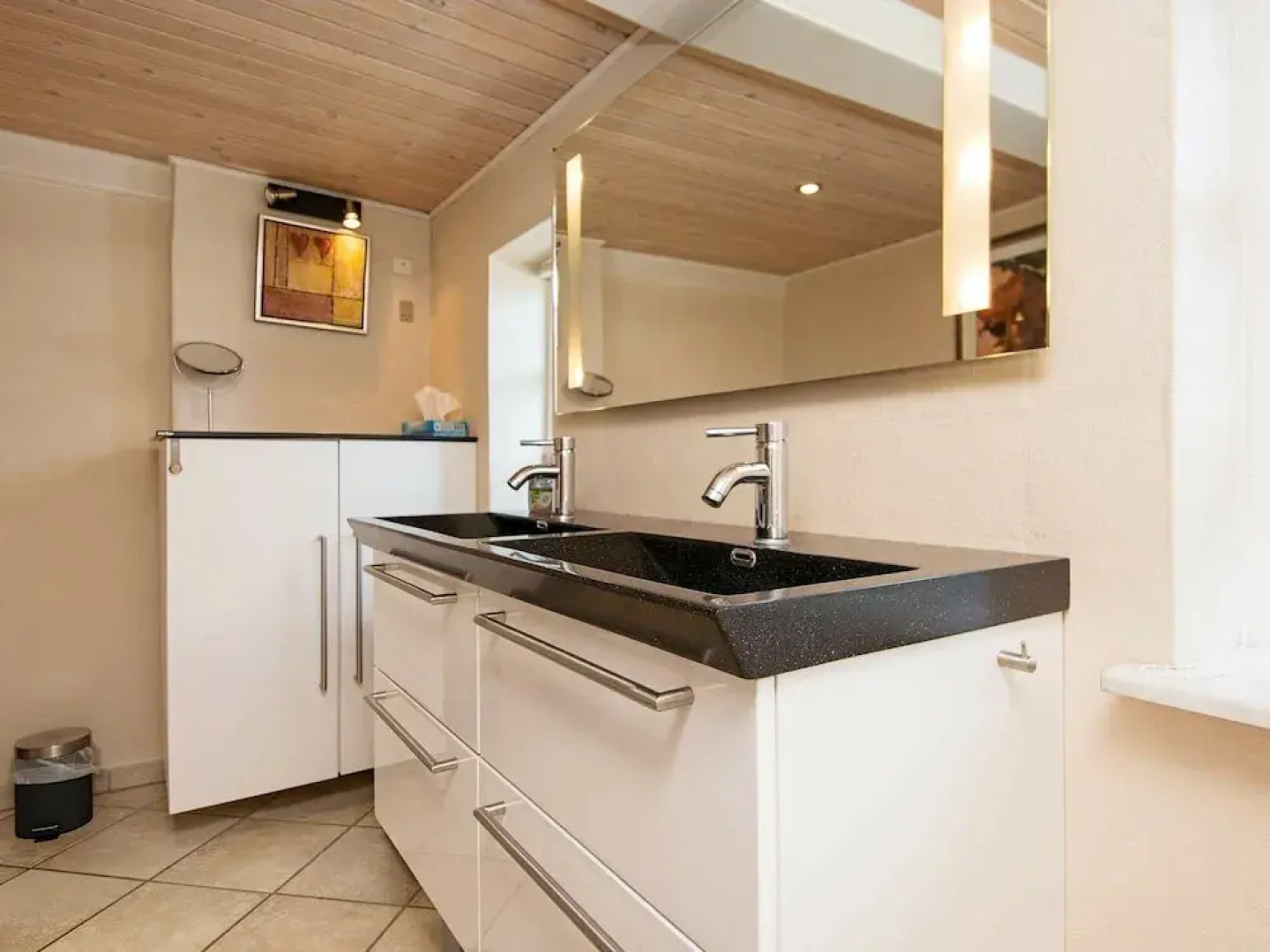 Tranquil Holiday Home in Højer with Sprawling Gardens