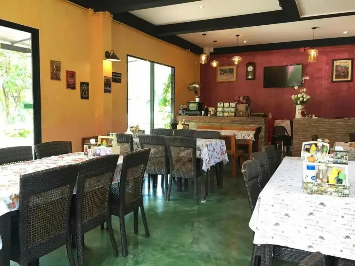 Stamp Hills Resort & Restaurant