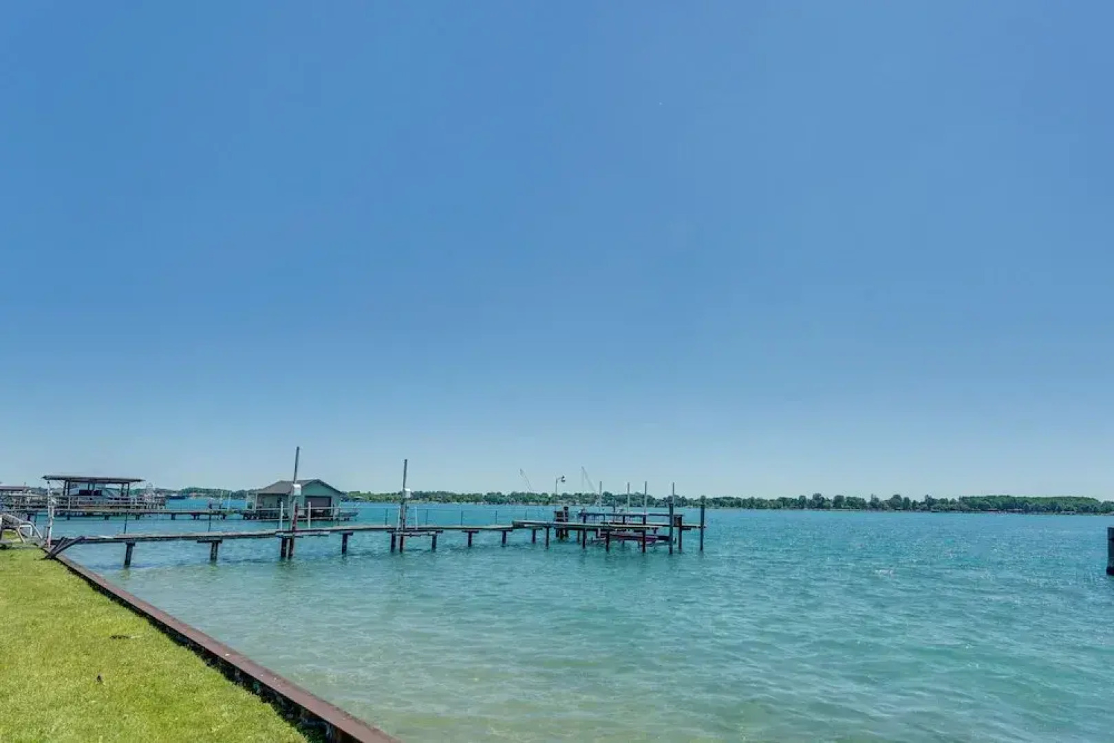 Riverfront St Clair Home - Walk to Downtown!