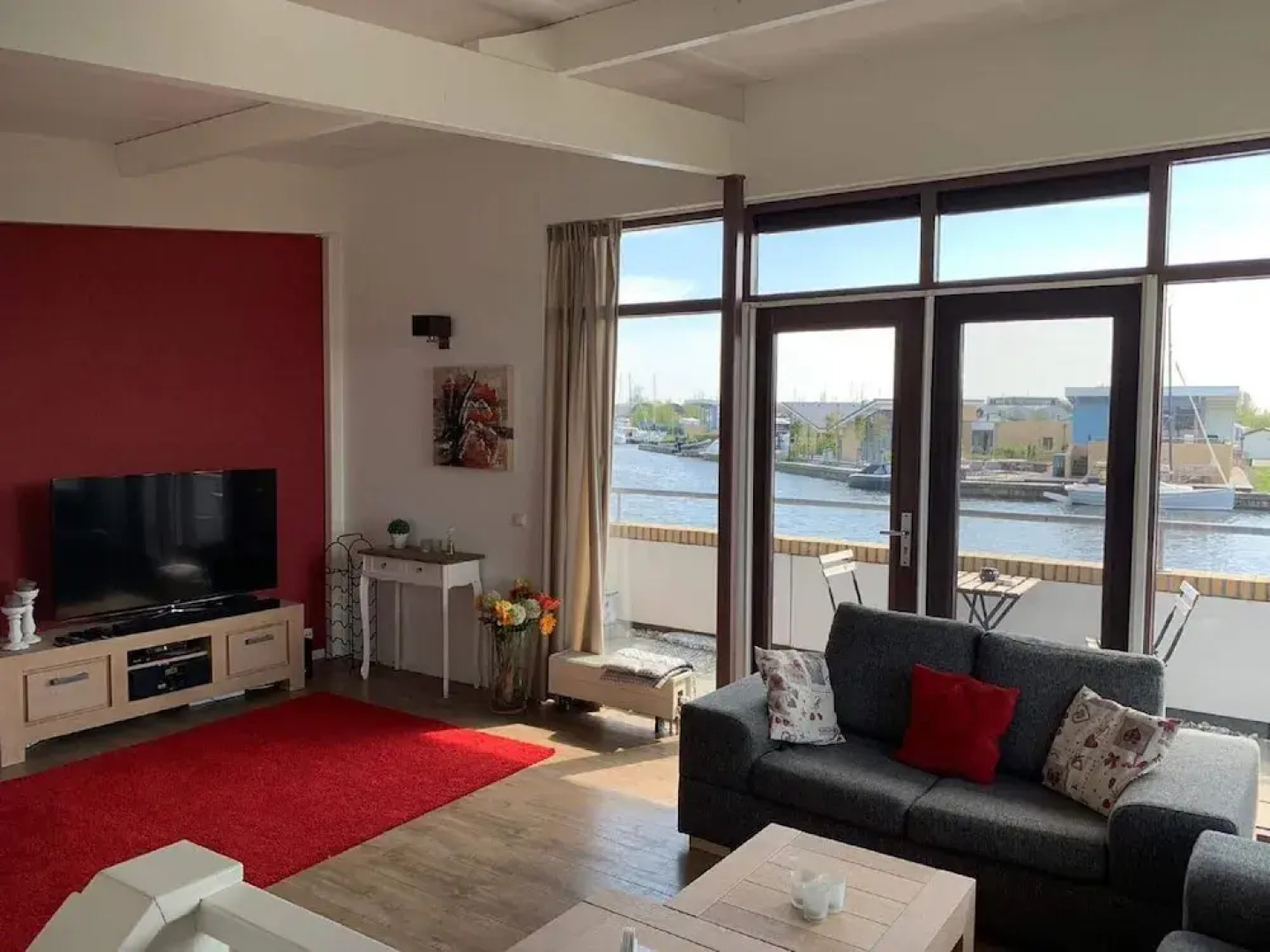 Comfy Holiday Home With a Private Jetty, in Lemmer