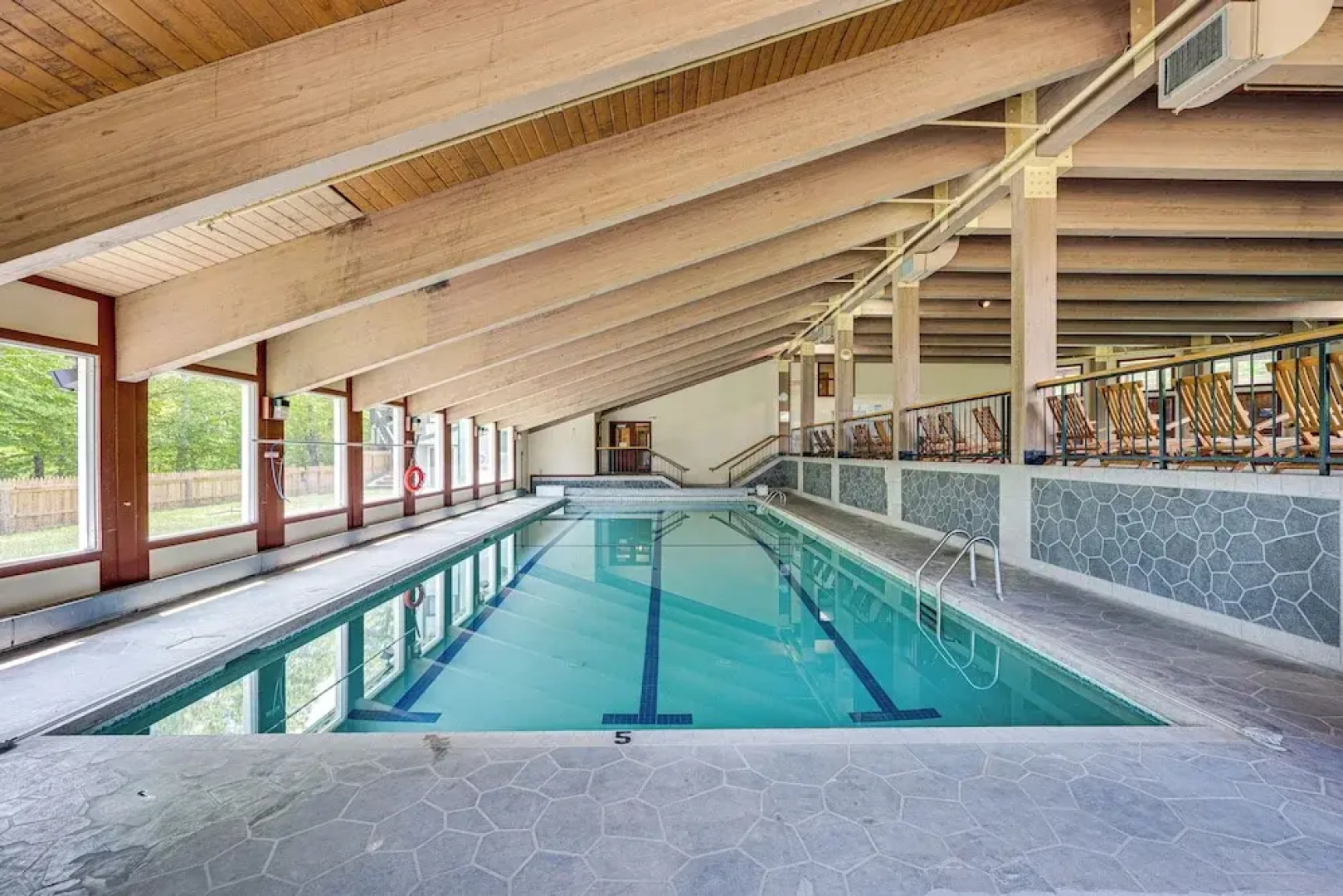 Winter Fun! Resort Condo 1/2 Mi to Campton Mtn