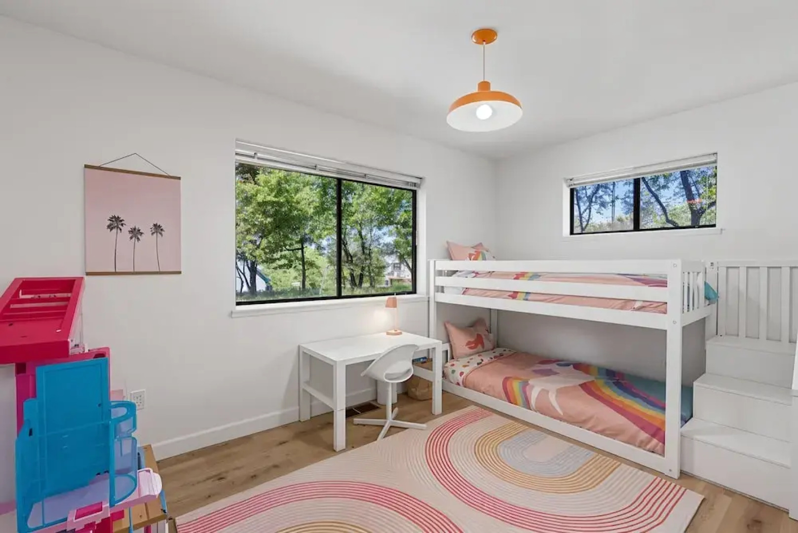 The Red House - Near Golf, Beaches & Communal Pool by Yosemite Region Resorts