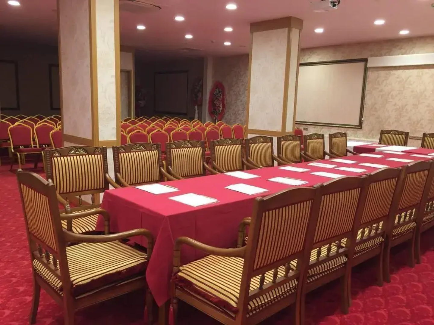 Tasar Royal Hotel