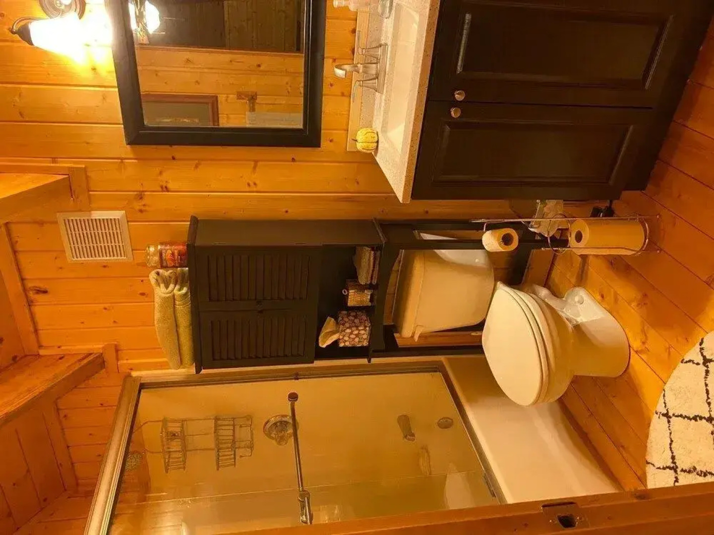 Southern Oak 2 Bedroom Cabin by Redawning