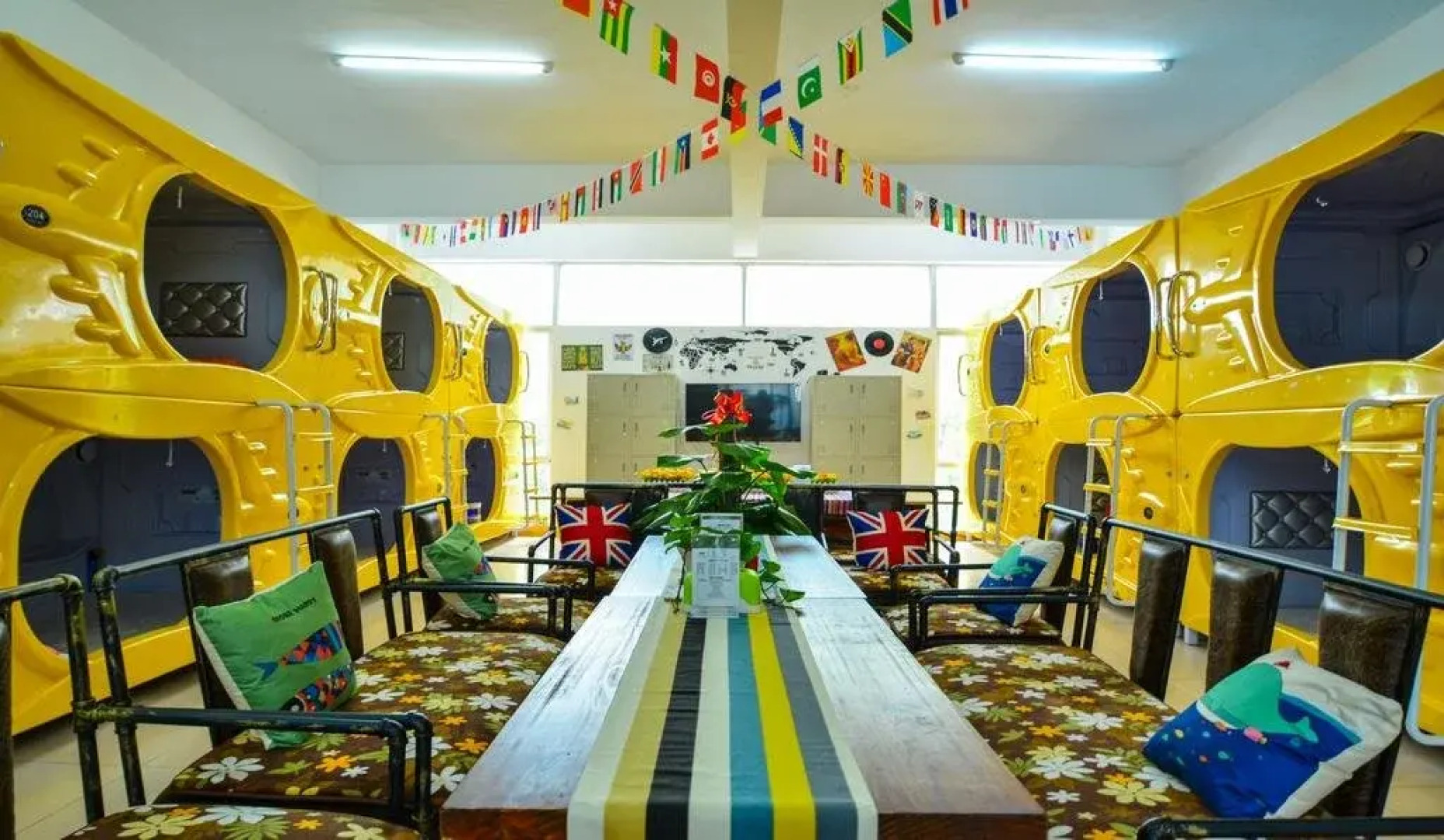 Beihai Youth International Capsule Hostel