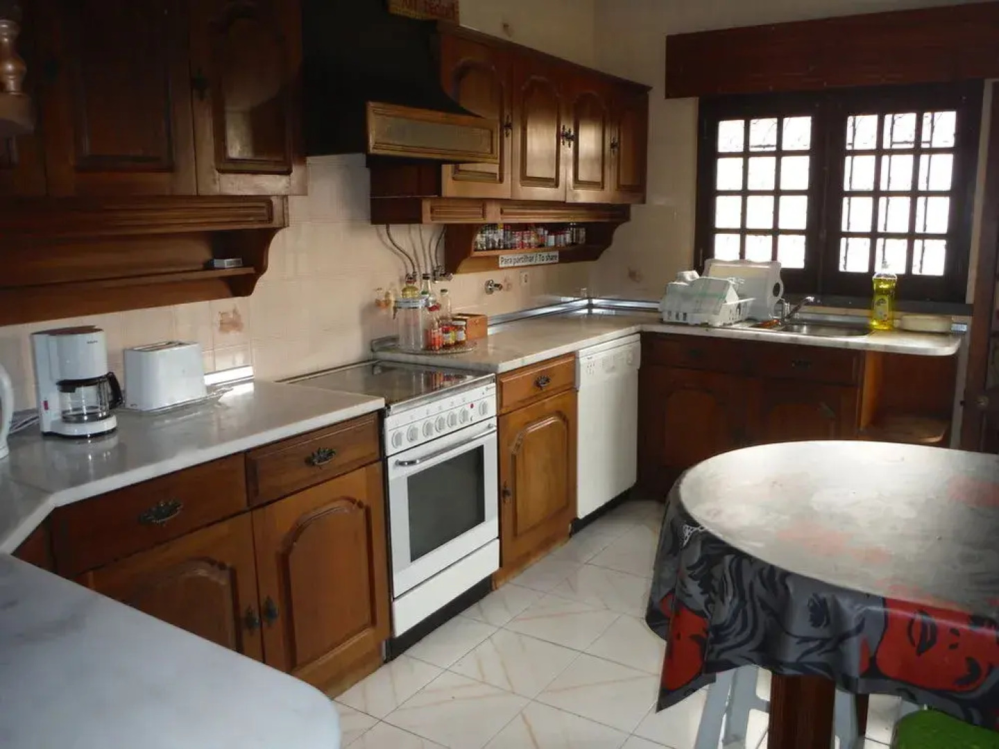 卡尔卡维罗自助乡村旅馆(Help Yourself Hostels Carcavelos Country)