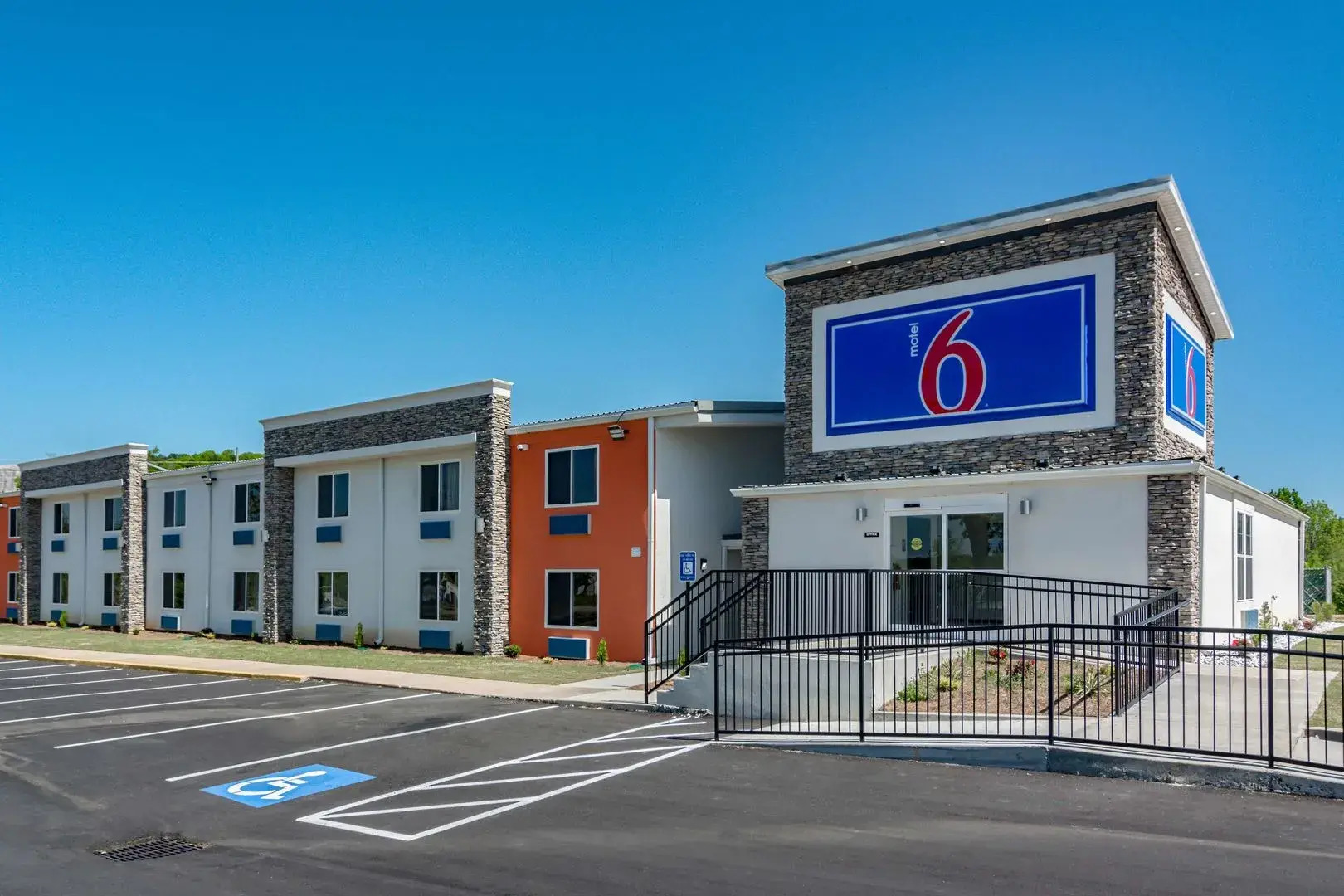 Motel 6 Cartersville - White GA