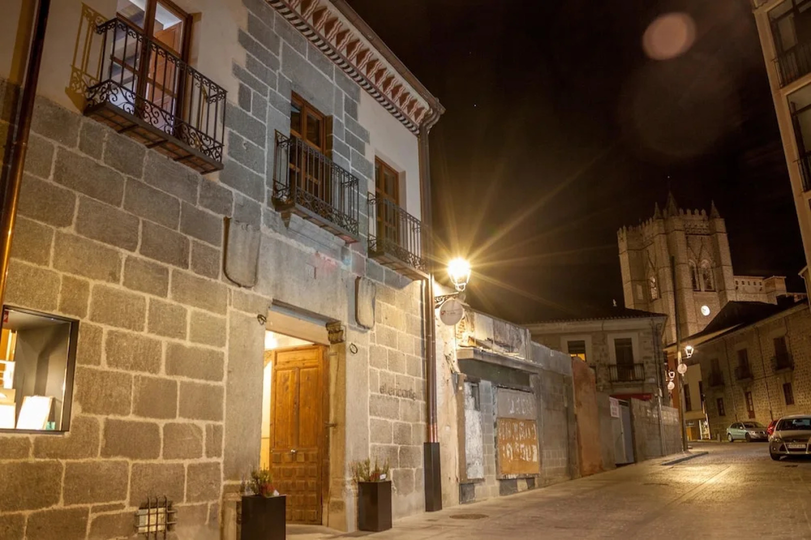 El Encanto Hotel & Cafetería