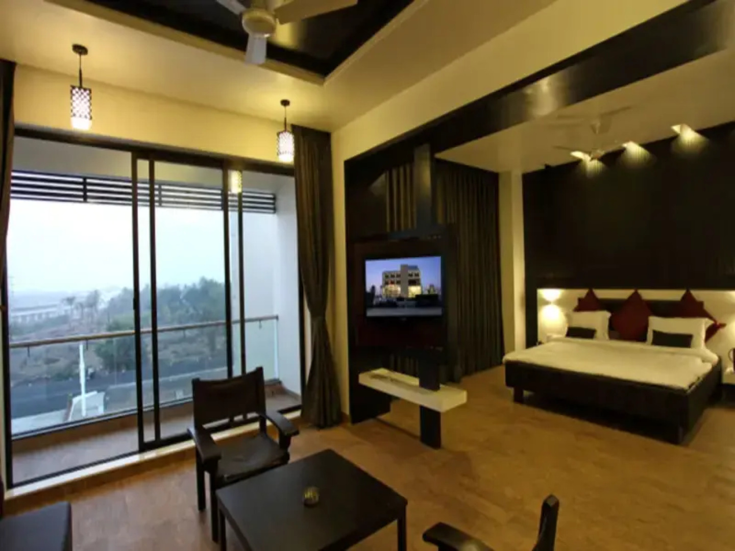 Hotel The Grand Daksh Somnath