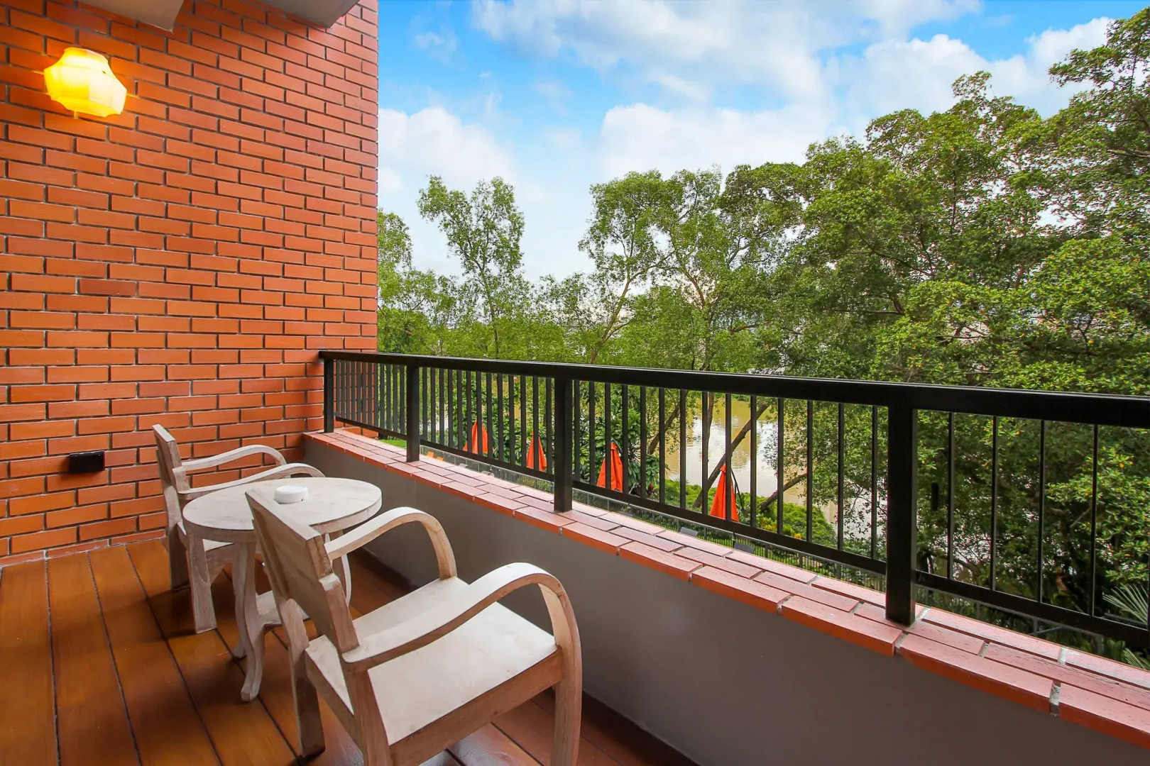 Rimnaam Klangchan Hotel