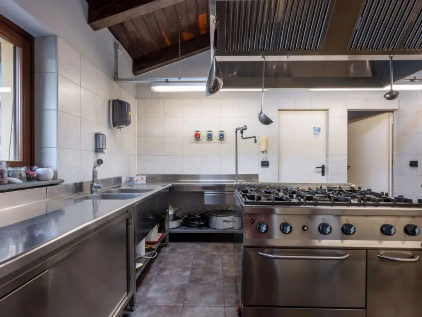 La Grotta di Cech (NAZ105)