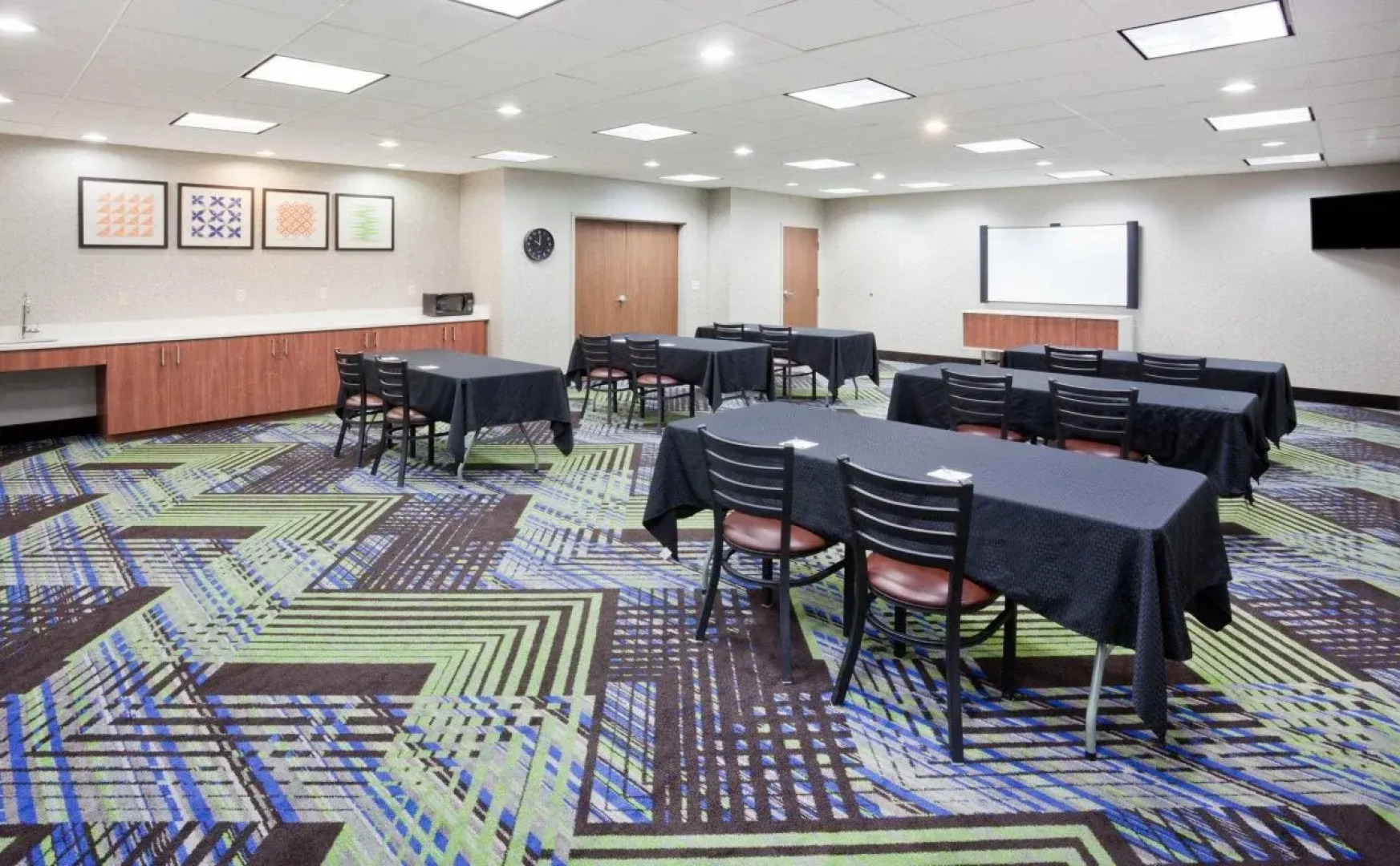 Holiday Inn Express Hotel & Suites Dickinson by IHG